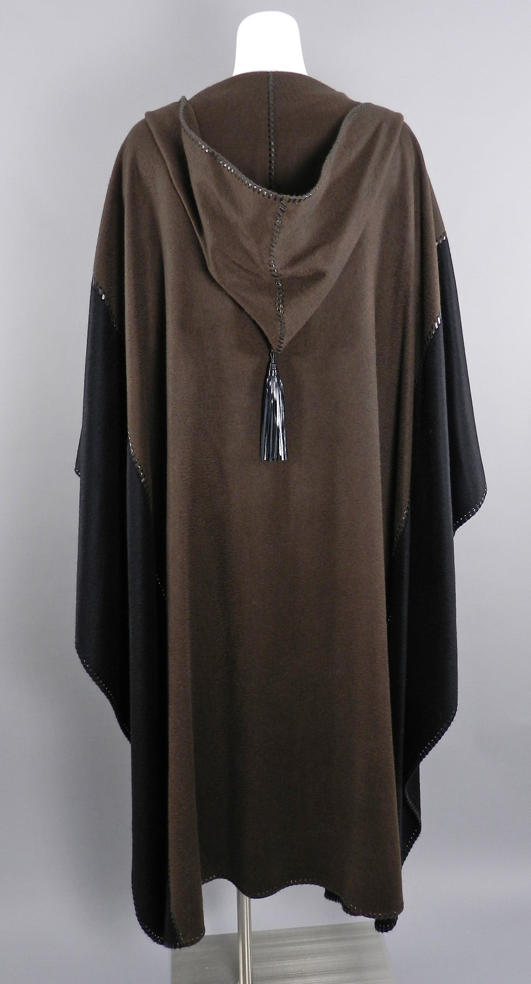 Yves Saint Laurent Haute Couture Brown Black Cashmere Nomad Cape In Excellent Condition In Toronto, ON