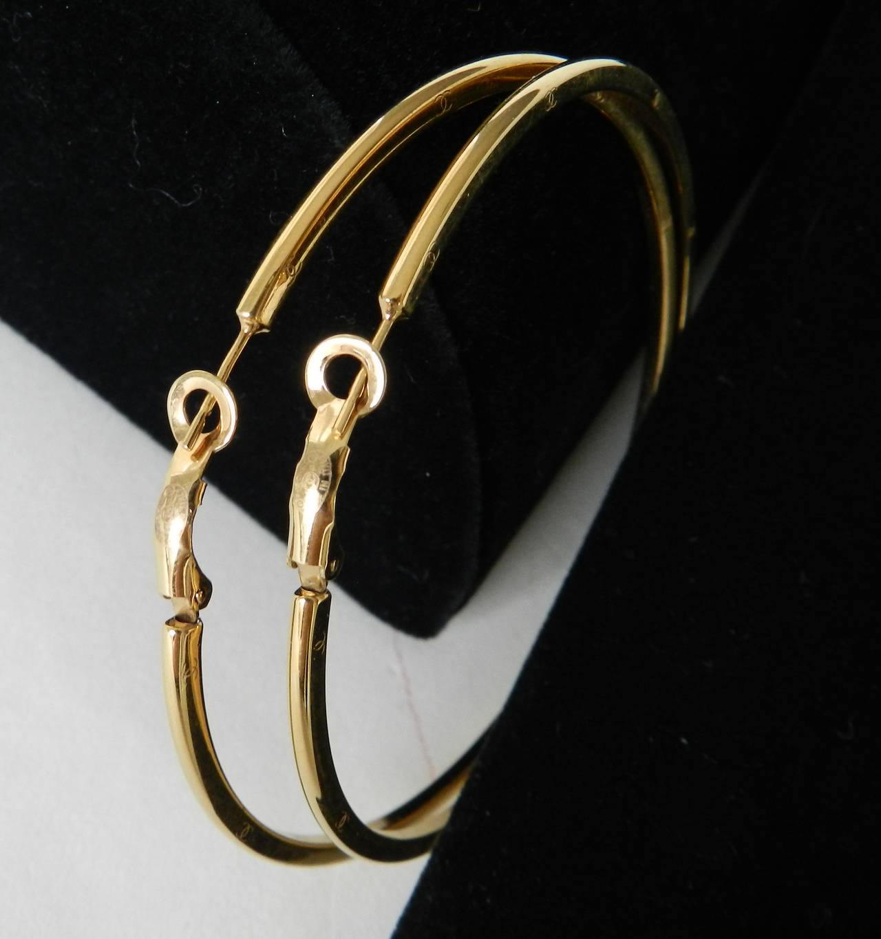 Women's Chanel 04P Large Runway Hoop Earrings