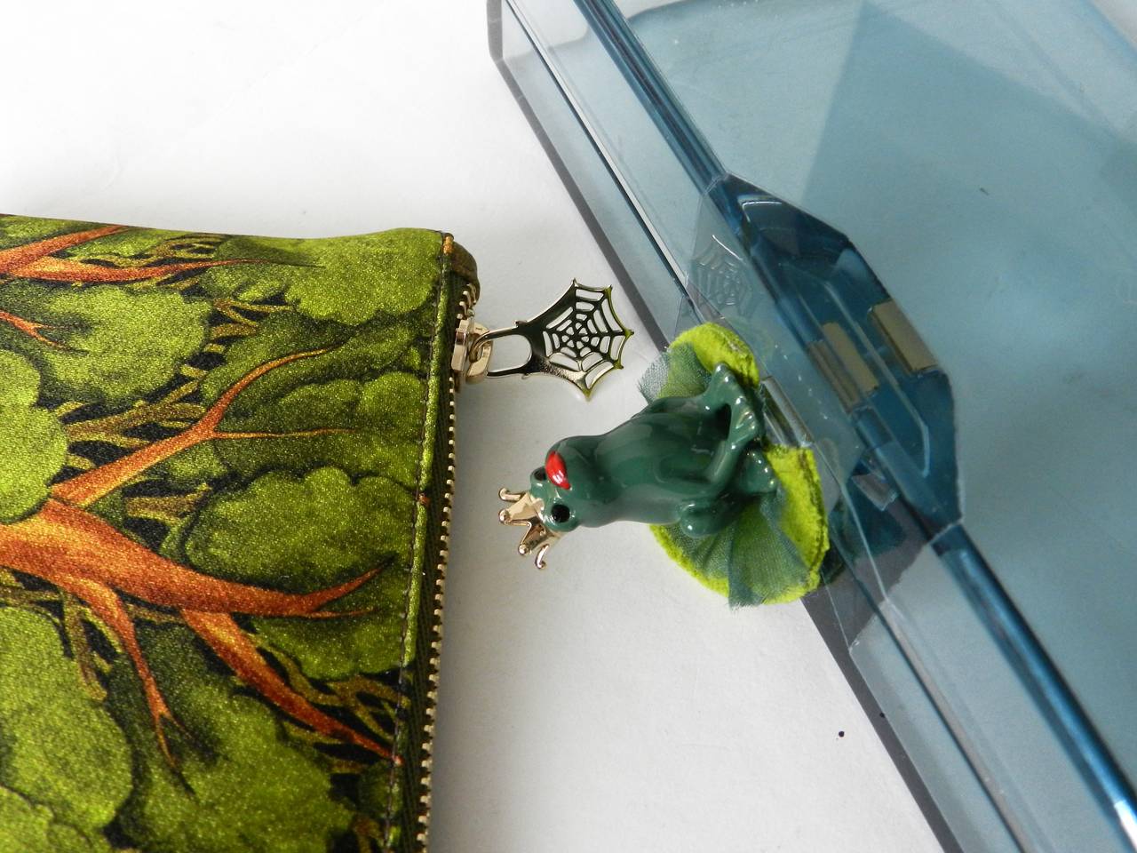 Charlotte Olympia Frog Prince Pandora Clutch Bag In Excellent Condition In Toronto, ON
