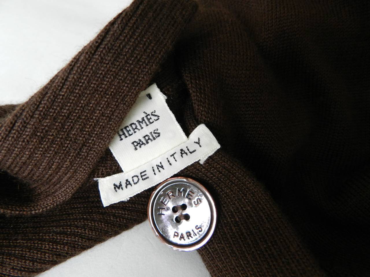 Hermes Brown Cashmere Cardigan Sweater In Excellent Condition In Toronto, ON
