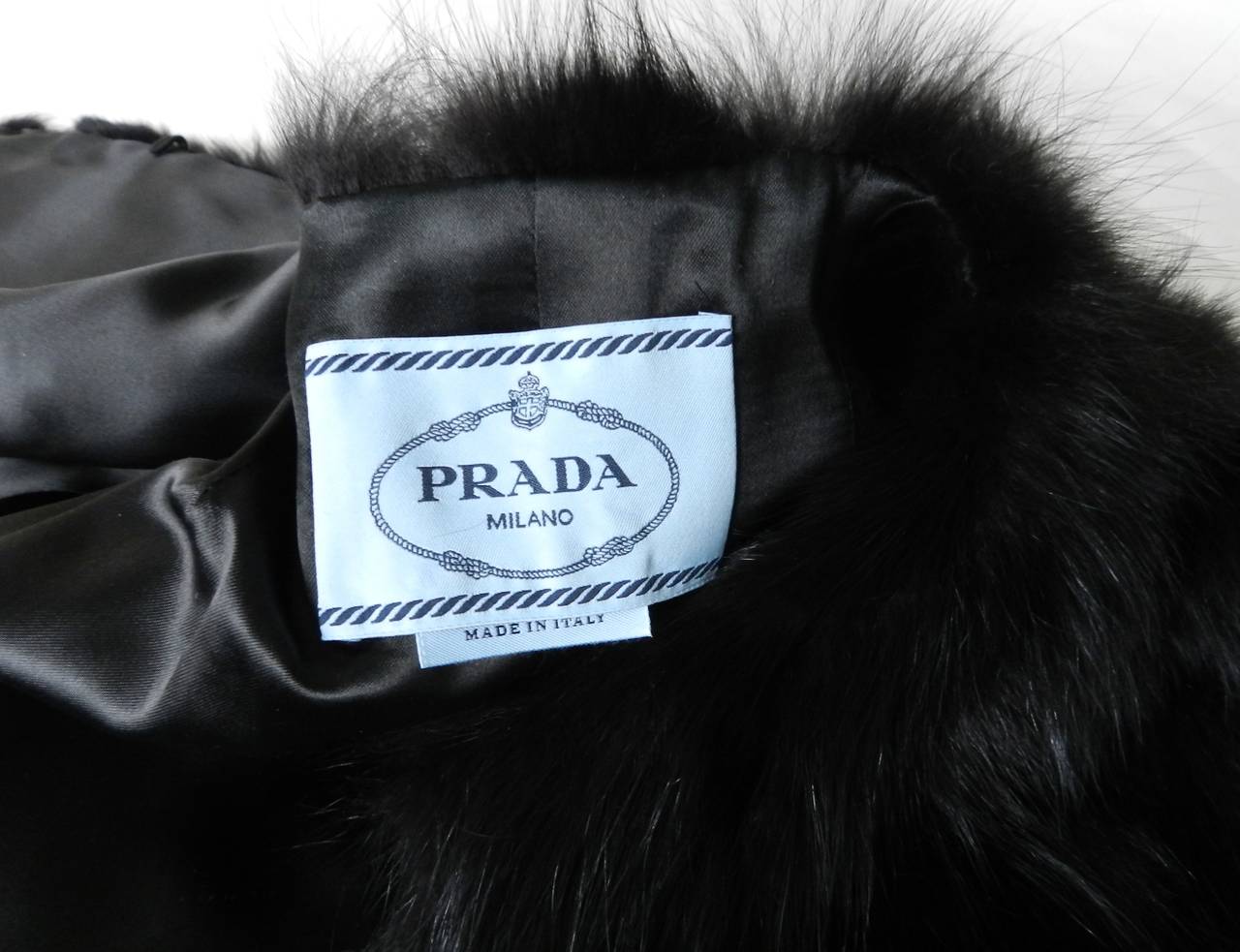 Women's Prada Black Fox Fur Stole / Capelet