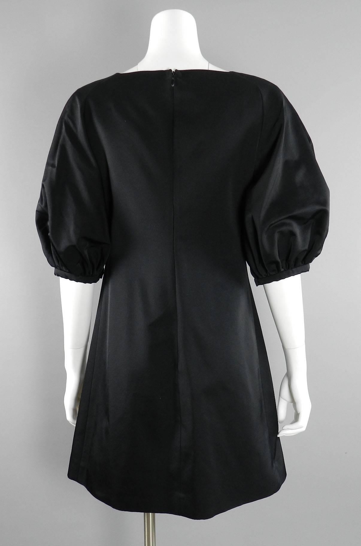 Giambattista Valli Black Satin Cocktail Dress with Bow In Excellent Condition In Toronto, ON