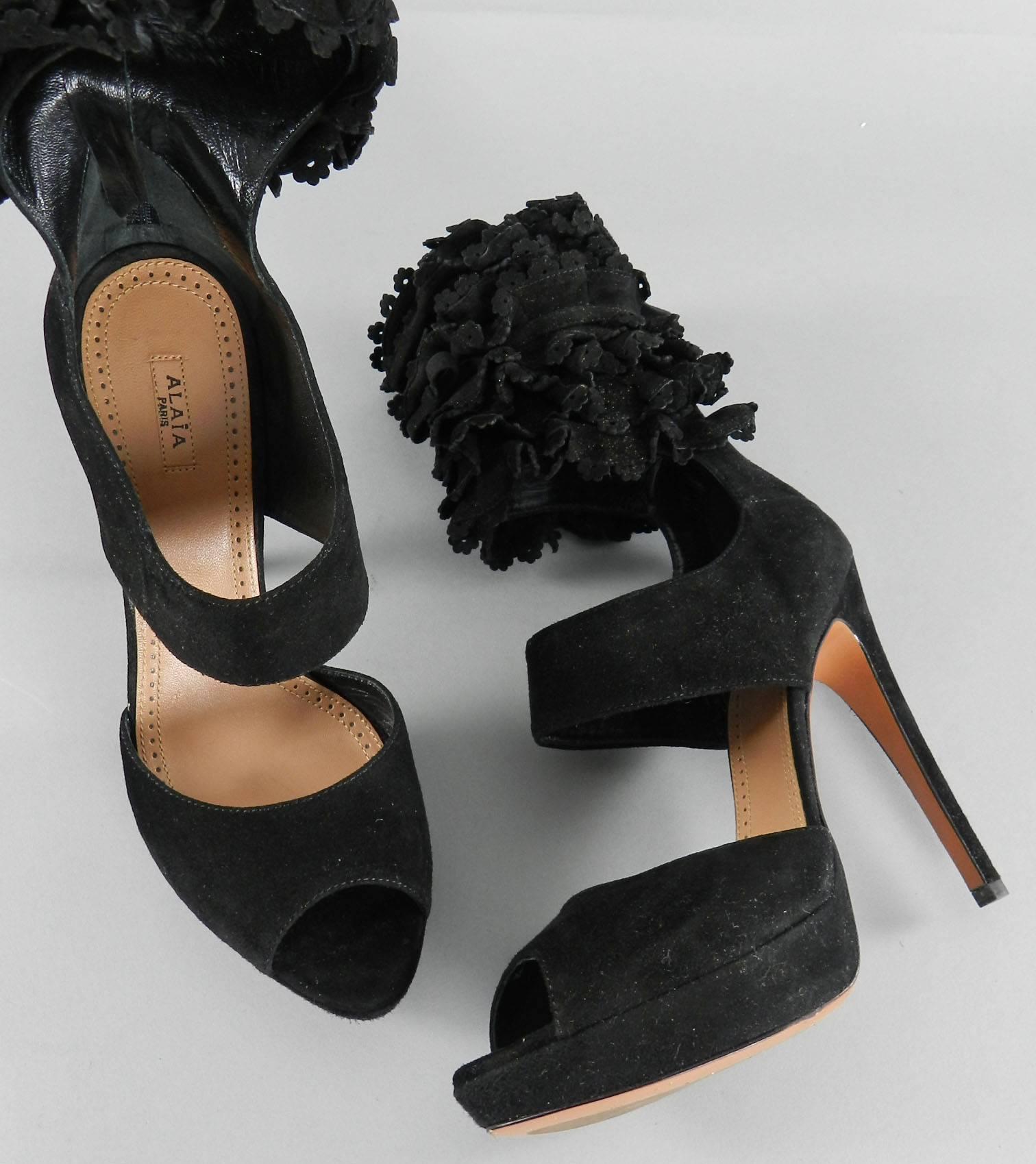 Alaia black suede ruffle cut out stiletto heels. Marked size 41 (USA 10.5). Excellent preowned condition - worn once. 5.5