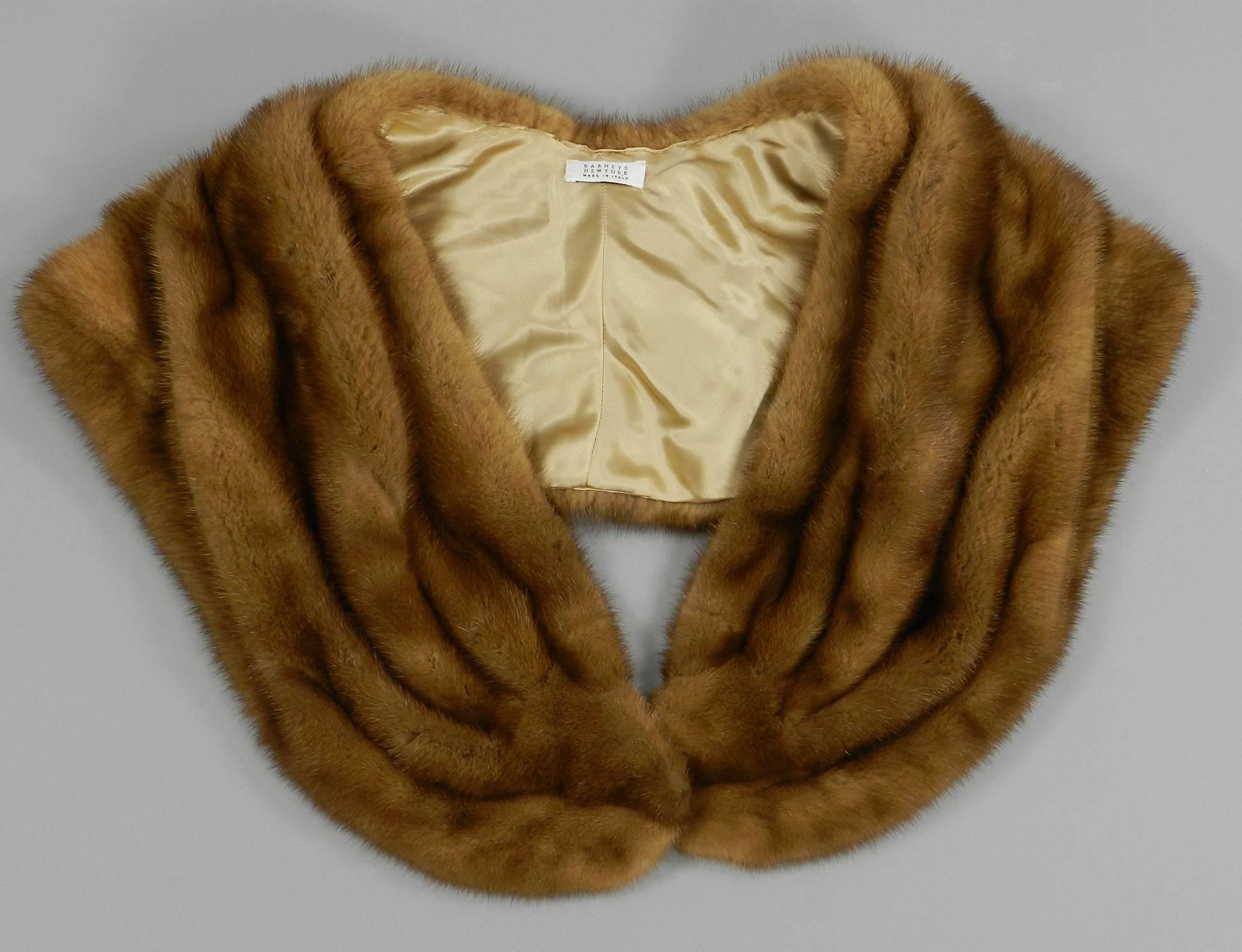 Barneys New York natural mink shawl / capelet. Excellent fur condition. Lined with silk satin. Made in Italy.

Shipping prices provided are for tracked Ground shipping to the US. Yes we ship to International, Canada, and can also quote for faster