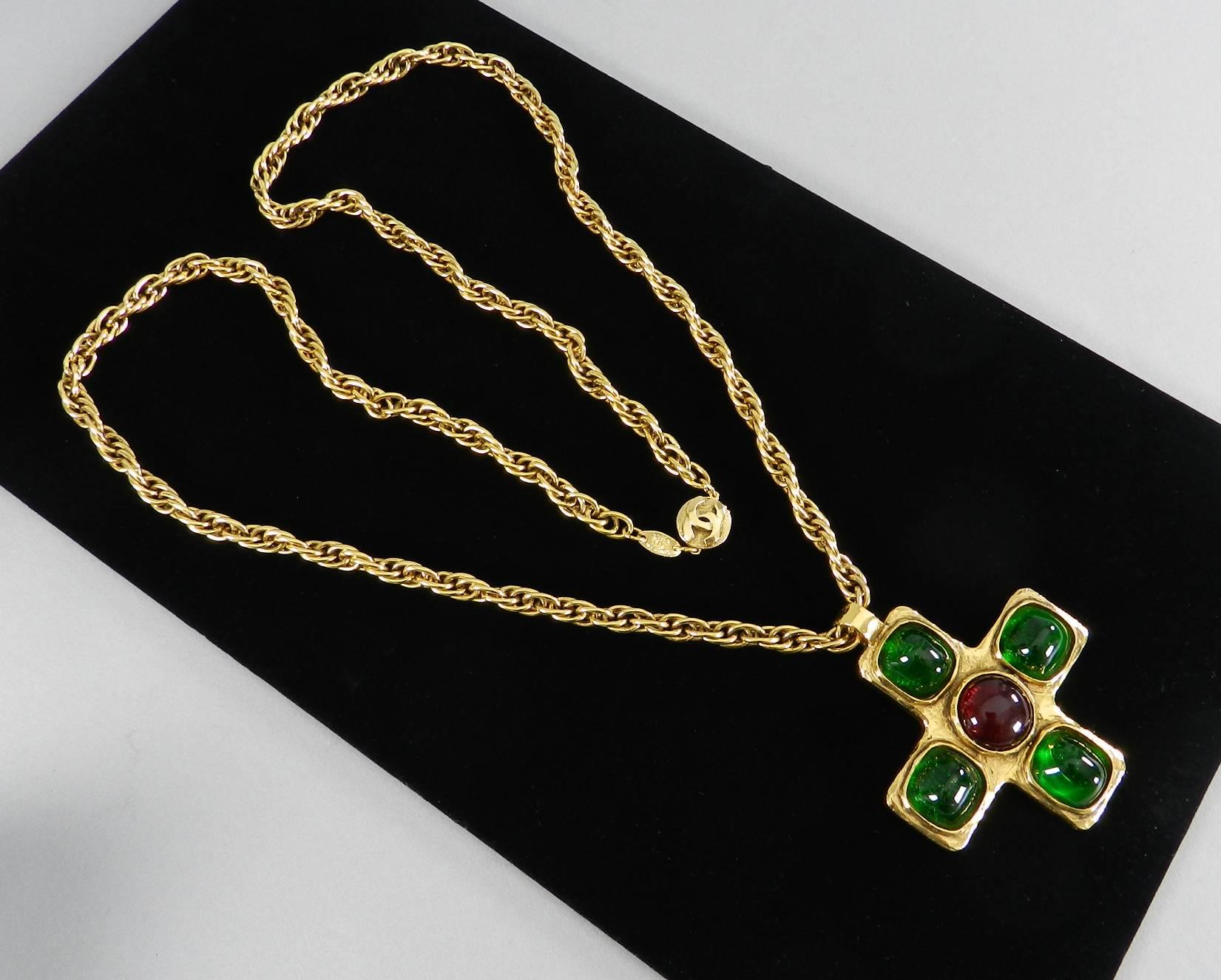 Women's Chanel Vintage 1982 Gripoix Cross Necklace in Box