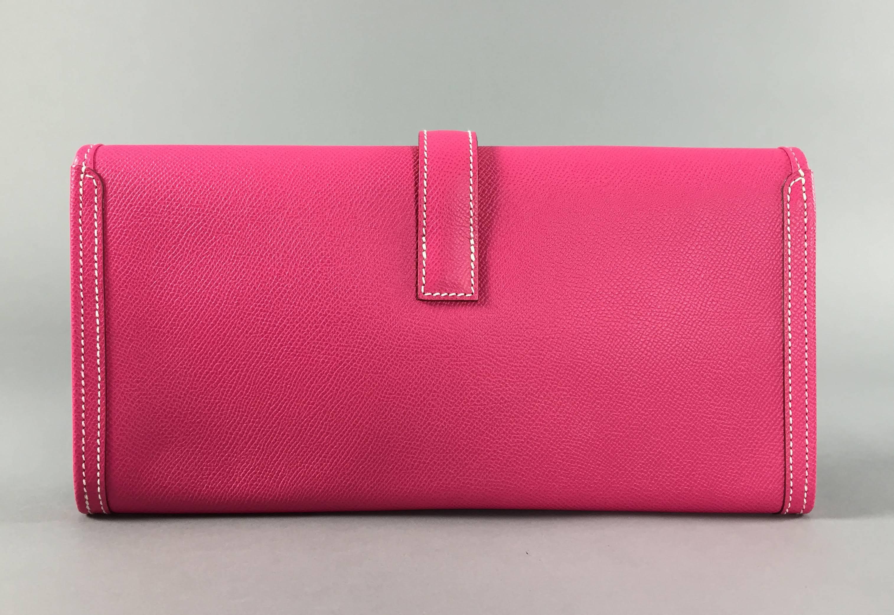 Hermes Rose Tyrien Jige Elan 29 Clutch Bag In New Condition In Toronto, ON