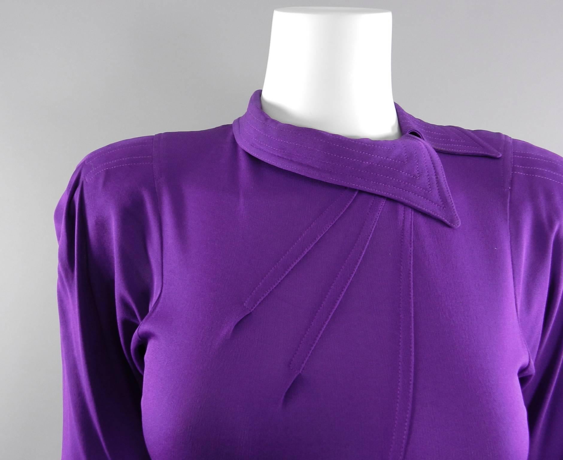 Jean Muir Vintage Purple Jersey Dress with Belt In Excellent Condition In Toronto, ON