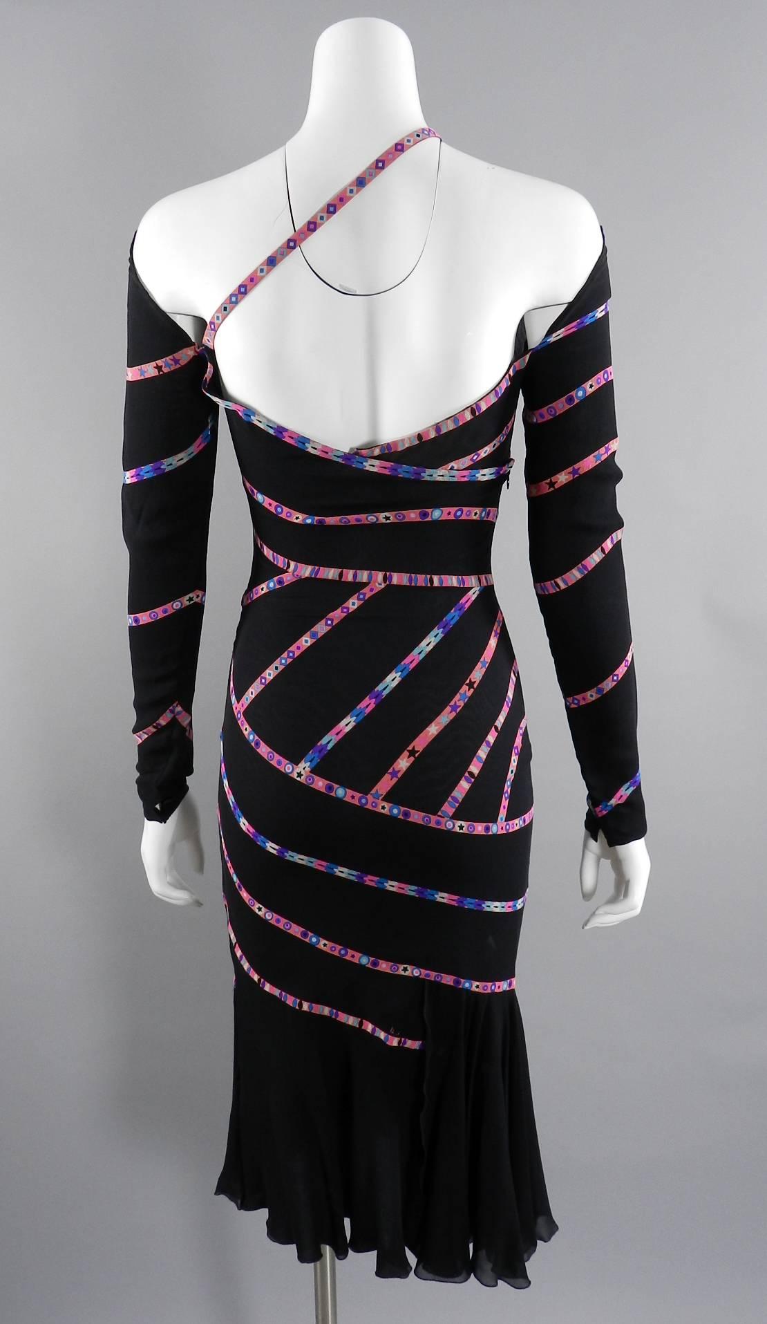 Gianni Versace 1990's Black and Pink Silk Dress with Stars In Excellent Condition For Sale In Toronto, ON