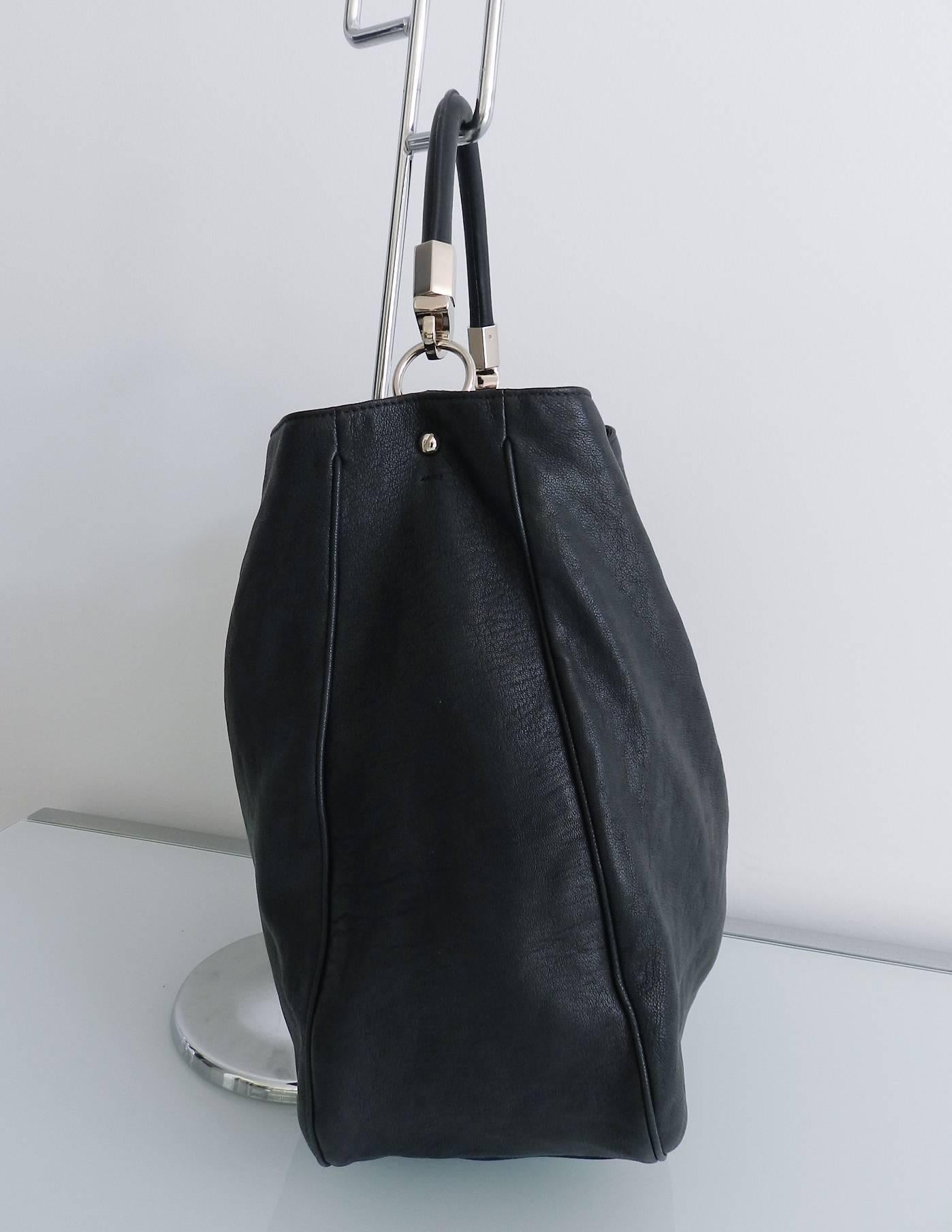 Yves Saint Laurent Black Roady Tote Bag In Excellent Condition In Toronto, ON