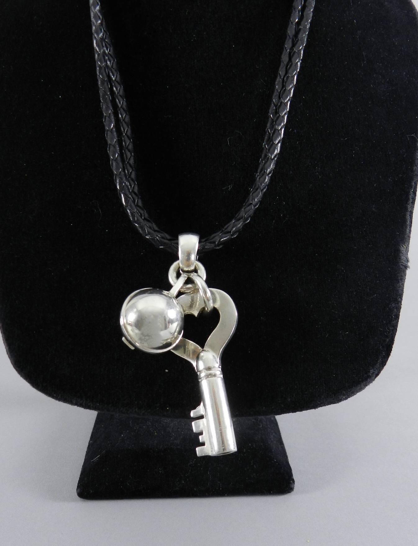Barry Kieselstein Cord Sterling and Leather Vintage 1999 Key and Lock Necklace In Excellent Condition In Toronto, ON