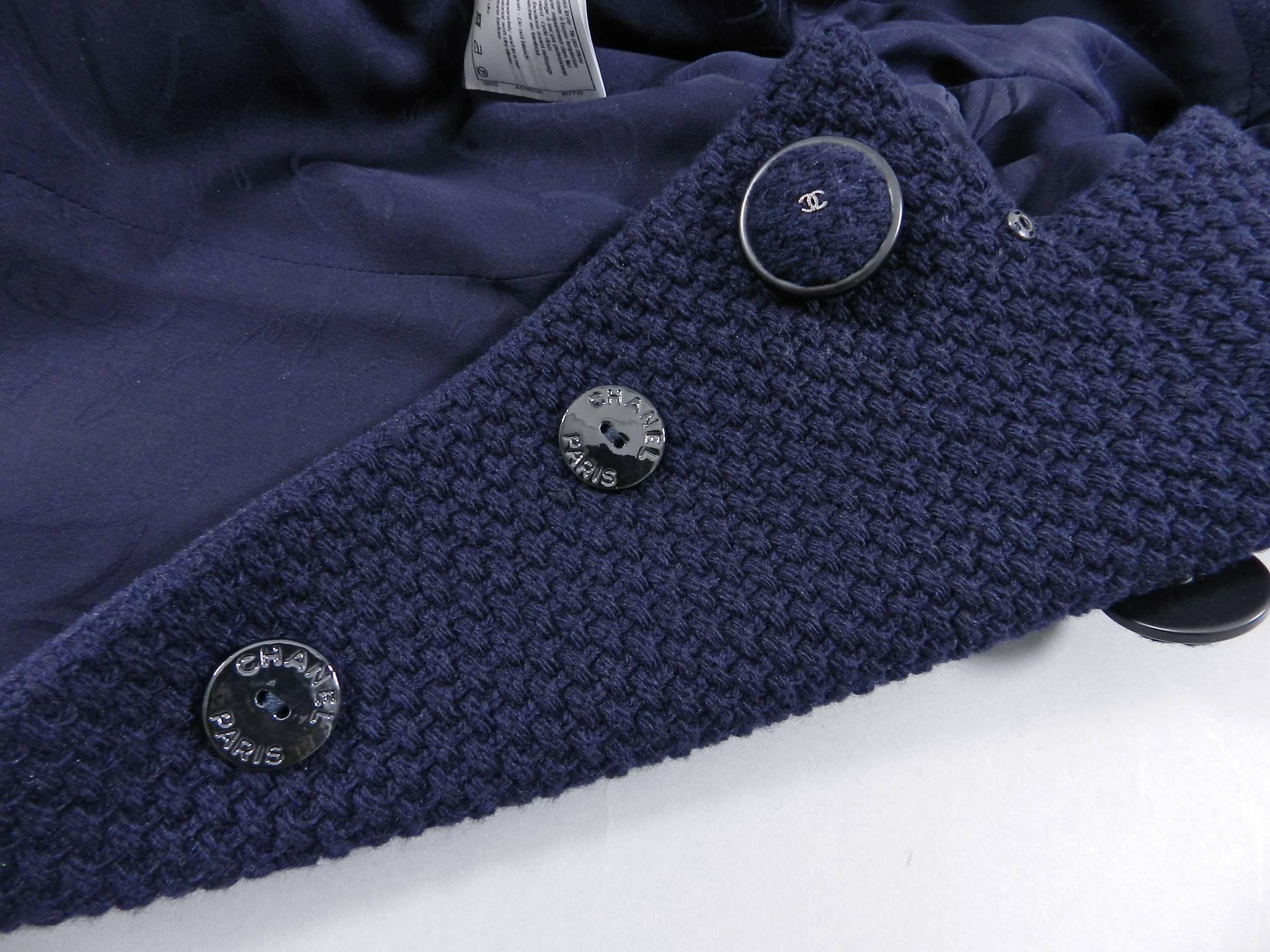 Chanel 15B Navy Textured Wool Jacket with Buttons 3