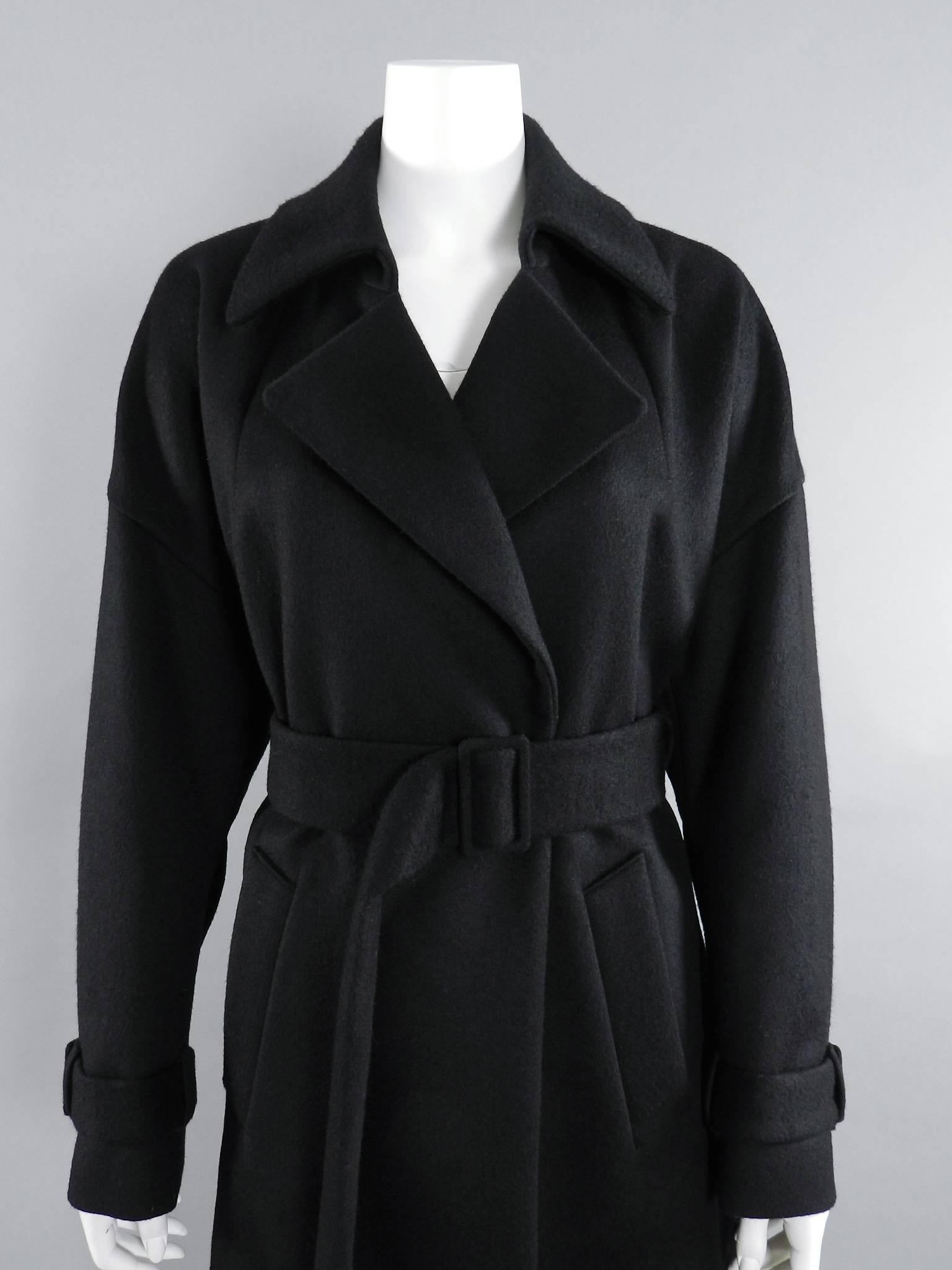 Mugler Black Wool Belted Coat In Excellent Condition In Toronto, ON