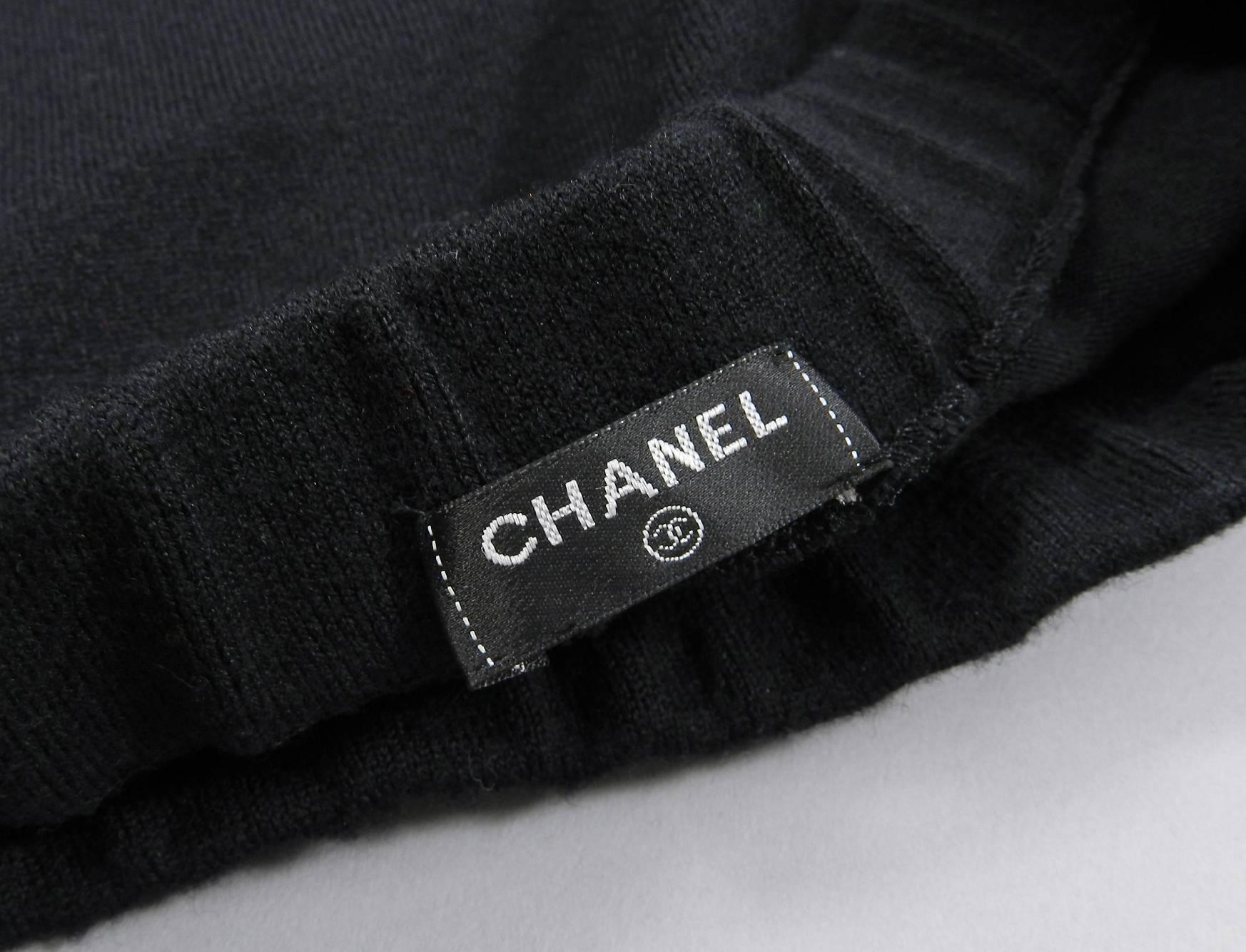 Chanel black knit jersey tube skirt with CC buttons 1