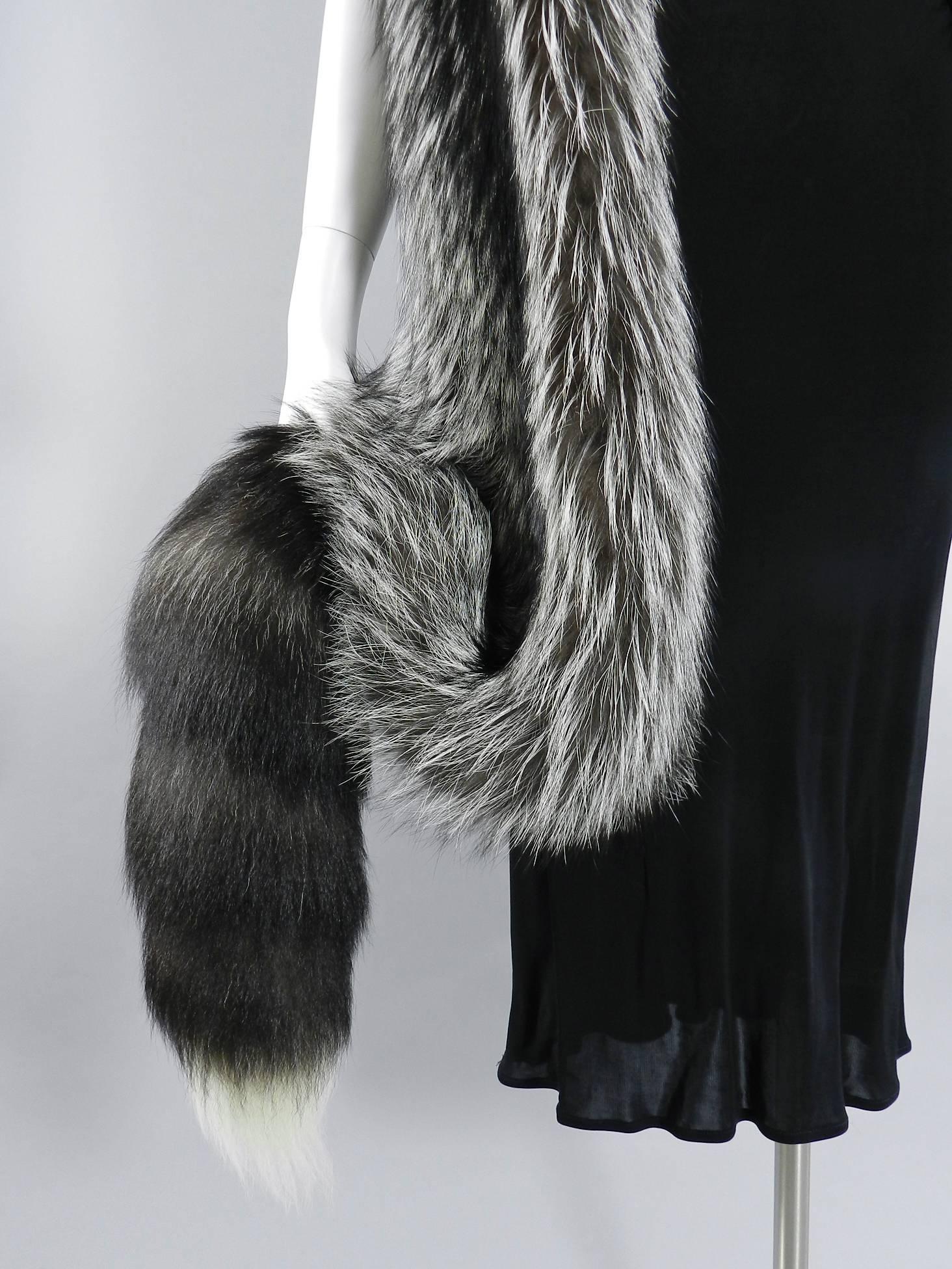 Women's Lanvin fall 2010 Silver fox fur scarf / stole with 1 sleeve