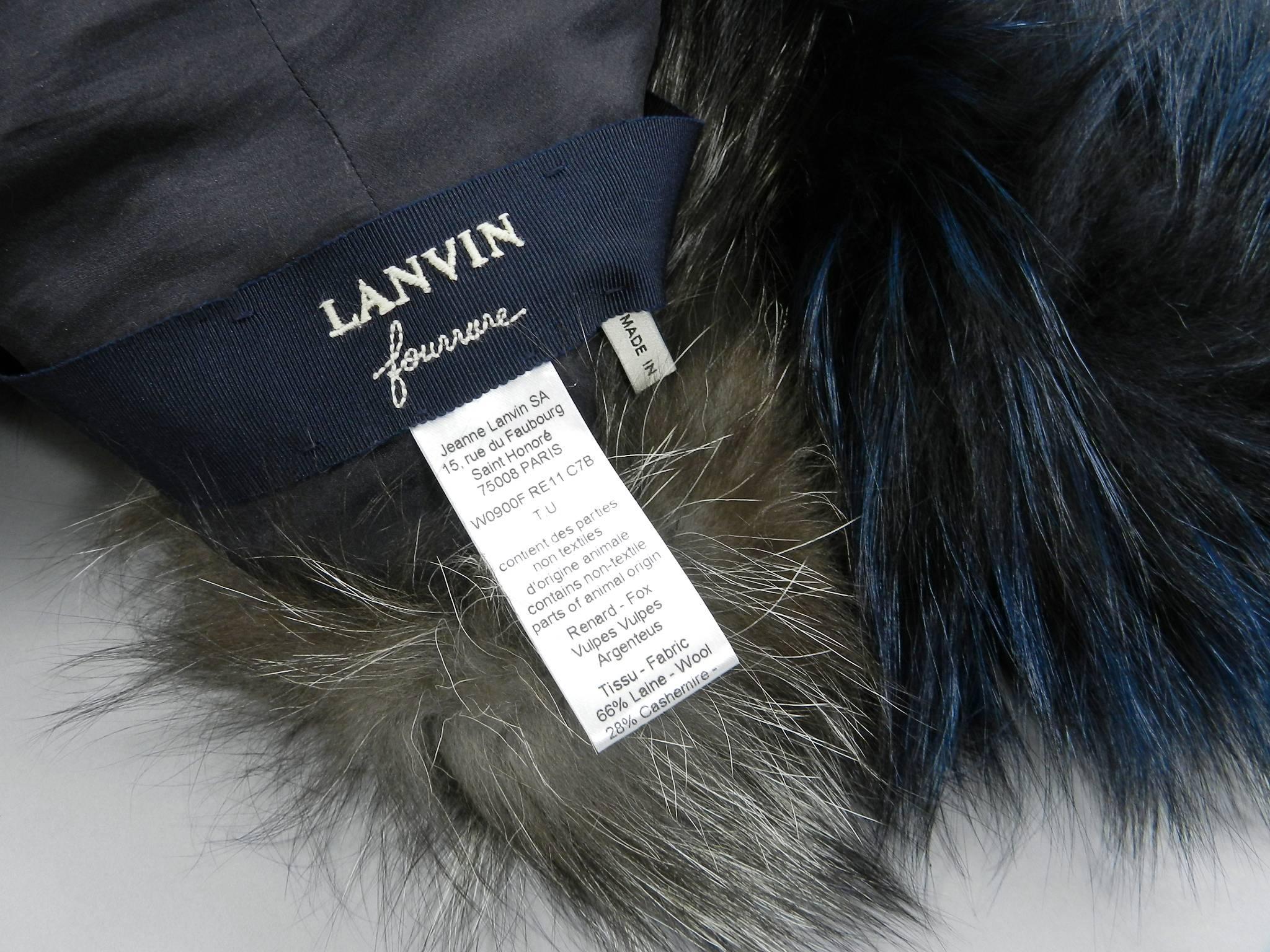 Lanvin fall 2010 Silver fox fur scarf / stole with 1 sleeve 3