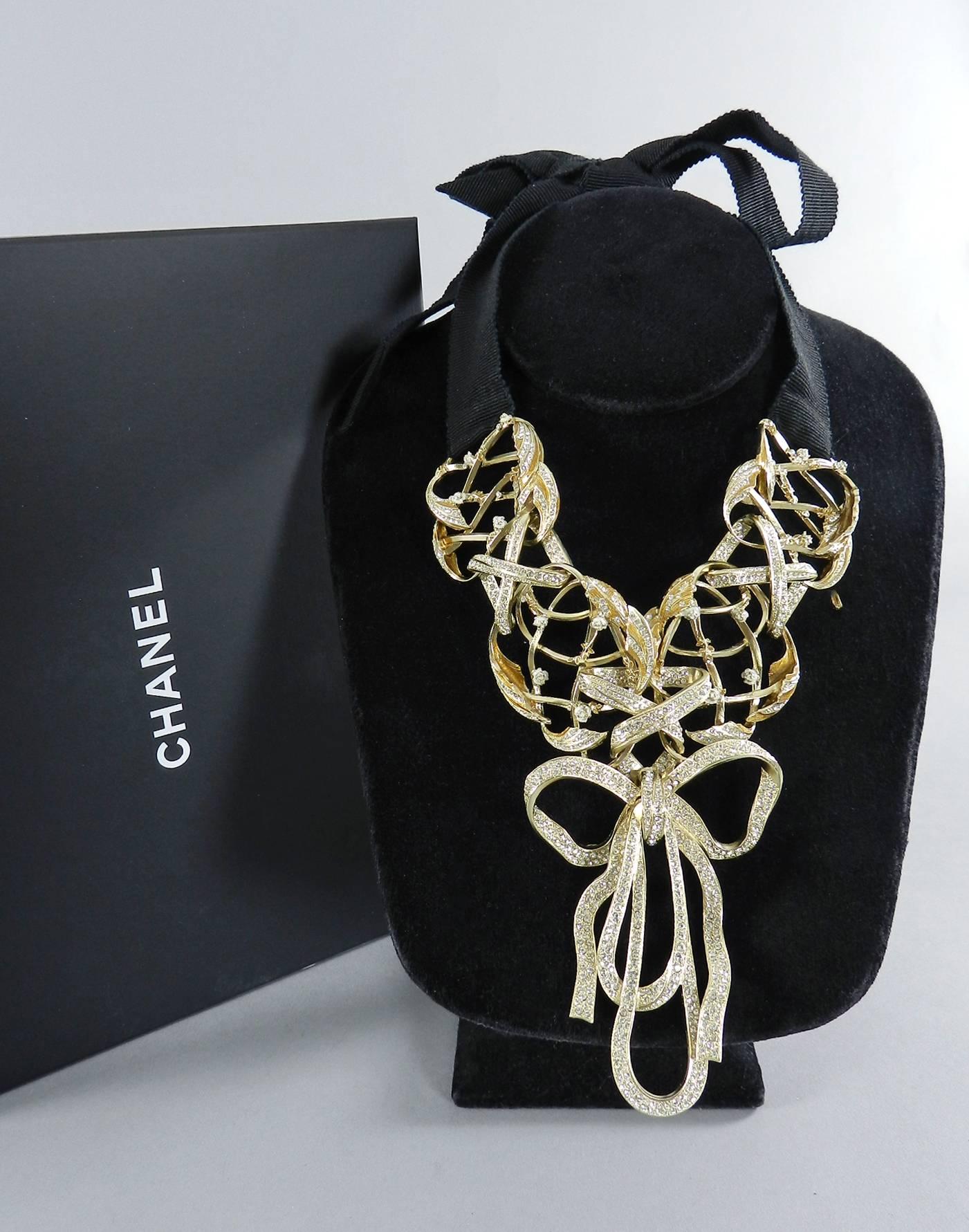 Chanel 13C Runway Crystal Embellished Bow Necklace with Ribbon Ties In New Condition In Toronto, ON