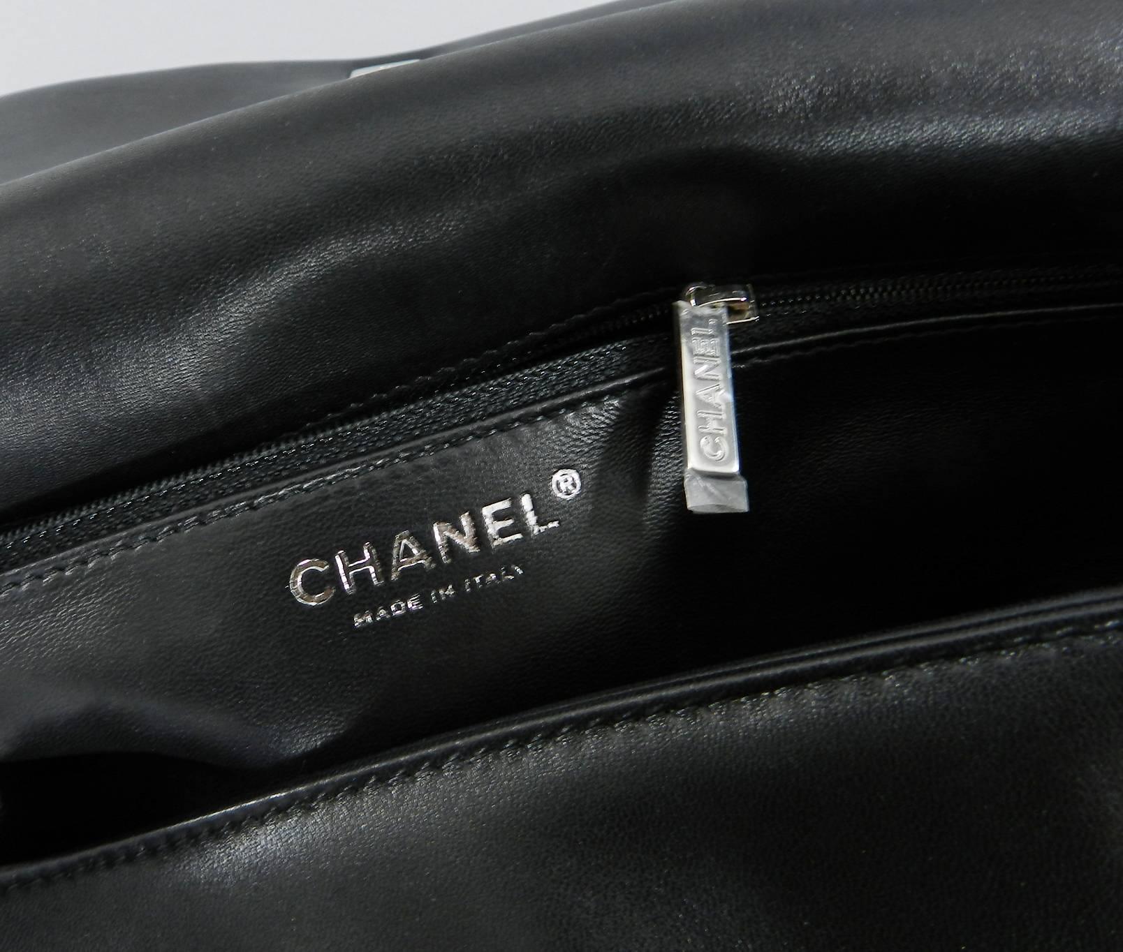 Chanel 14A Patchwork No. 5 Caption Comic Shearling jumbo flap bag - Black 6