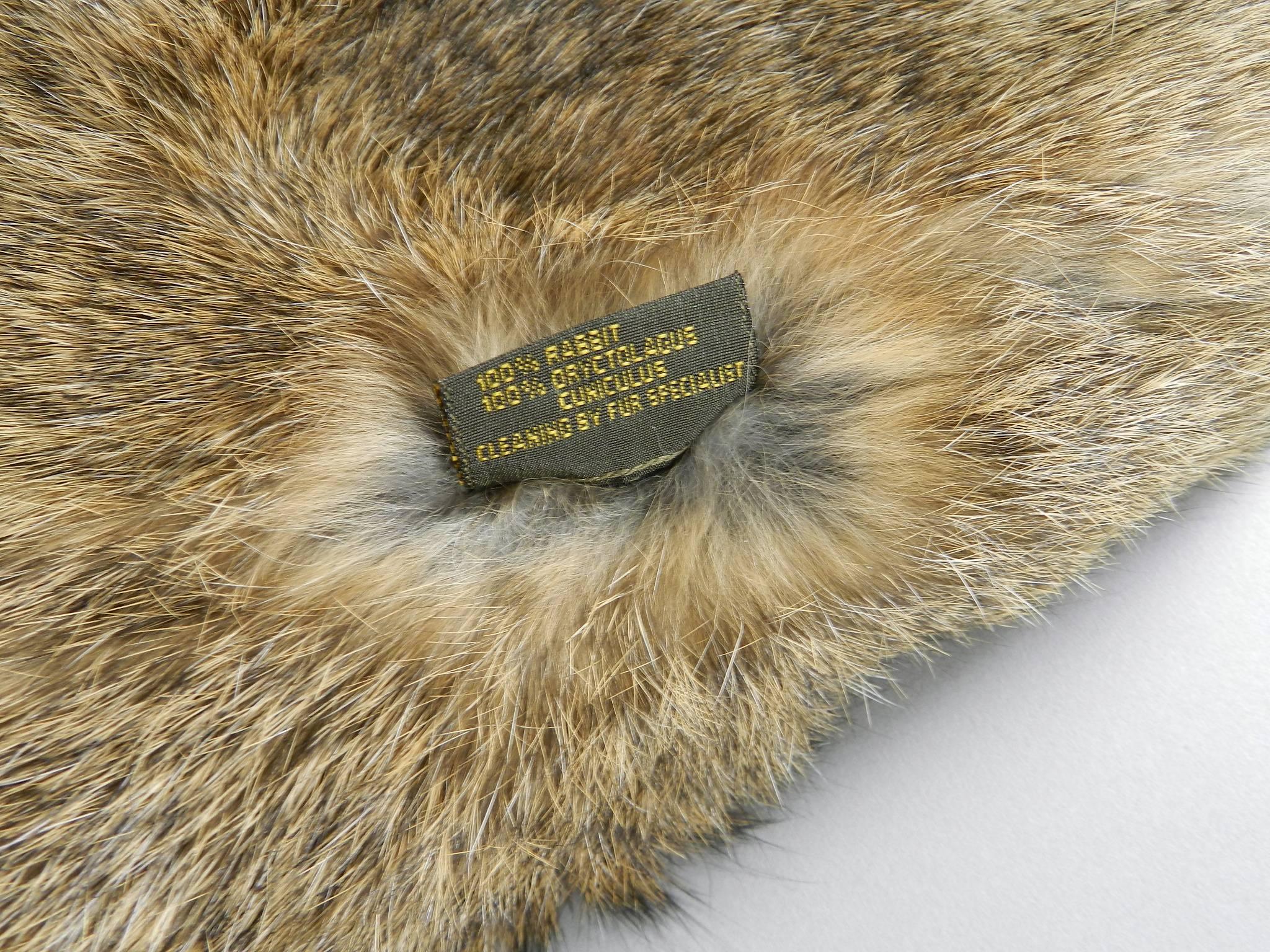 Louis Vuitton Rex Rabbit Fur LV Logo Scarf - Limited Edition Runway In Excellent Condition In Toronto, ON