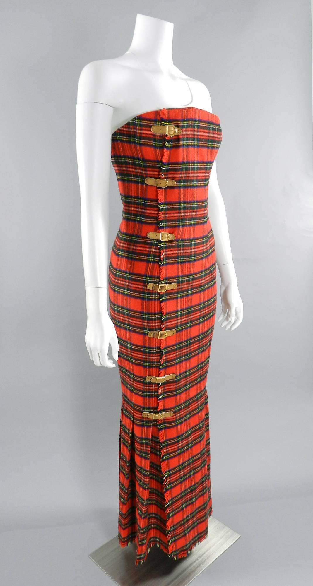 Isaac Mizrahi Fall 1989 Extreme Kilt Runway Dress - Red Plaid In Excellent Condition In Toronto, ON