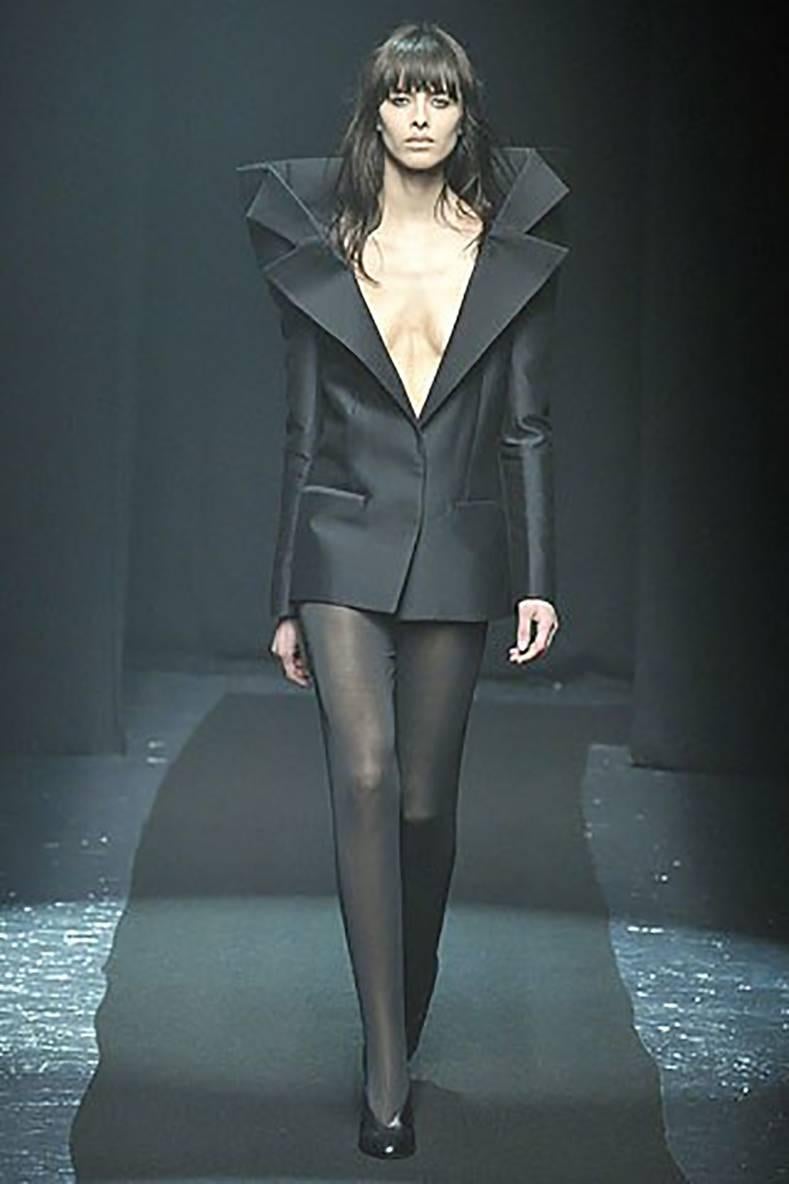 Maison Martin Margiela fall 2008 runway collection black wool jacket. Avant garde shoulderless design with stand up collar. Can be worn buttoned up or folded down like origami as shown in runway photo. Excellent pre-owned condition. Tagged size IT