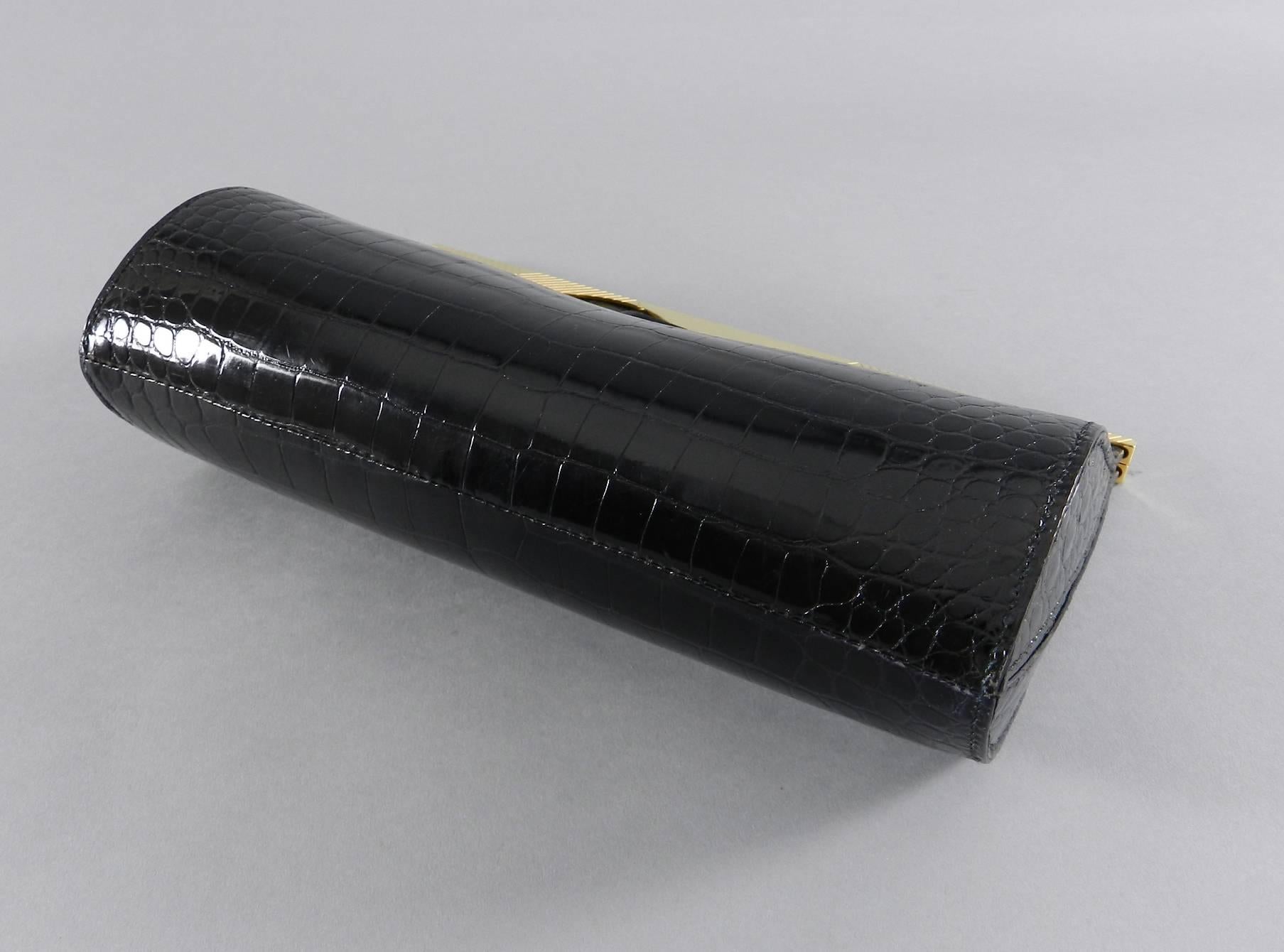 Hermes Vintage 1998 Limited Edition Black Crocodile Clutch with Gold Frame In Excellent Condition In Toronto, ON