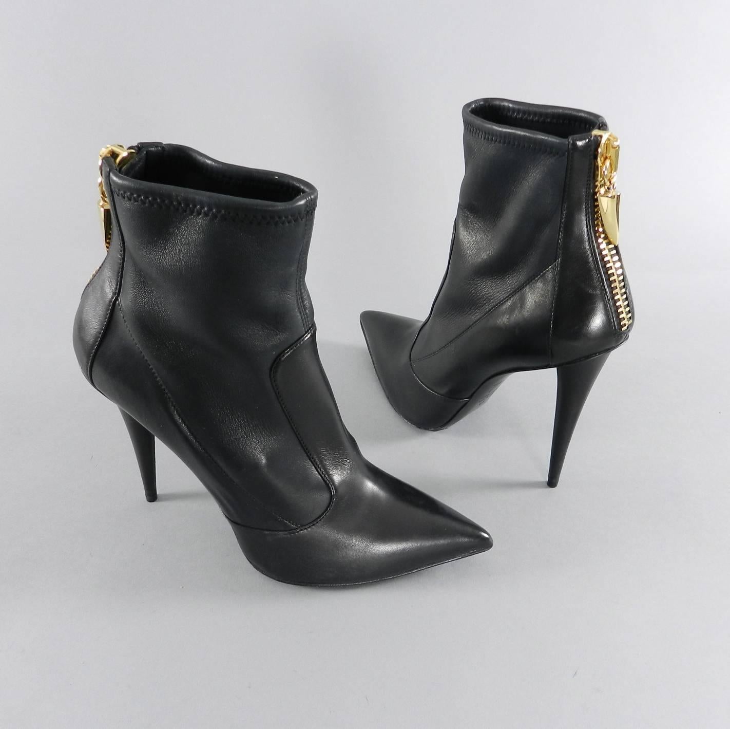 Giuseppe Zanotti Black stretch Lambskin High Heel Ankle Boots w Gold Zipper In New Condition In Toronto, ON
