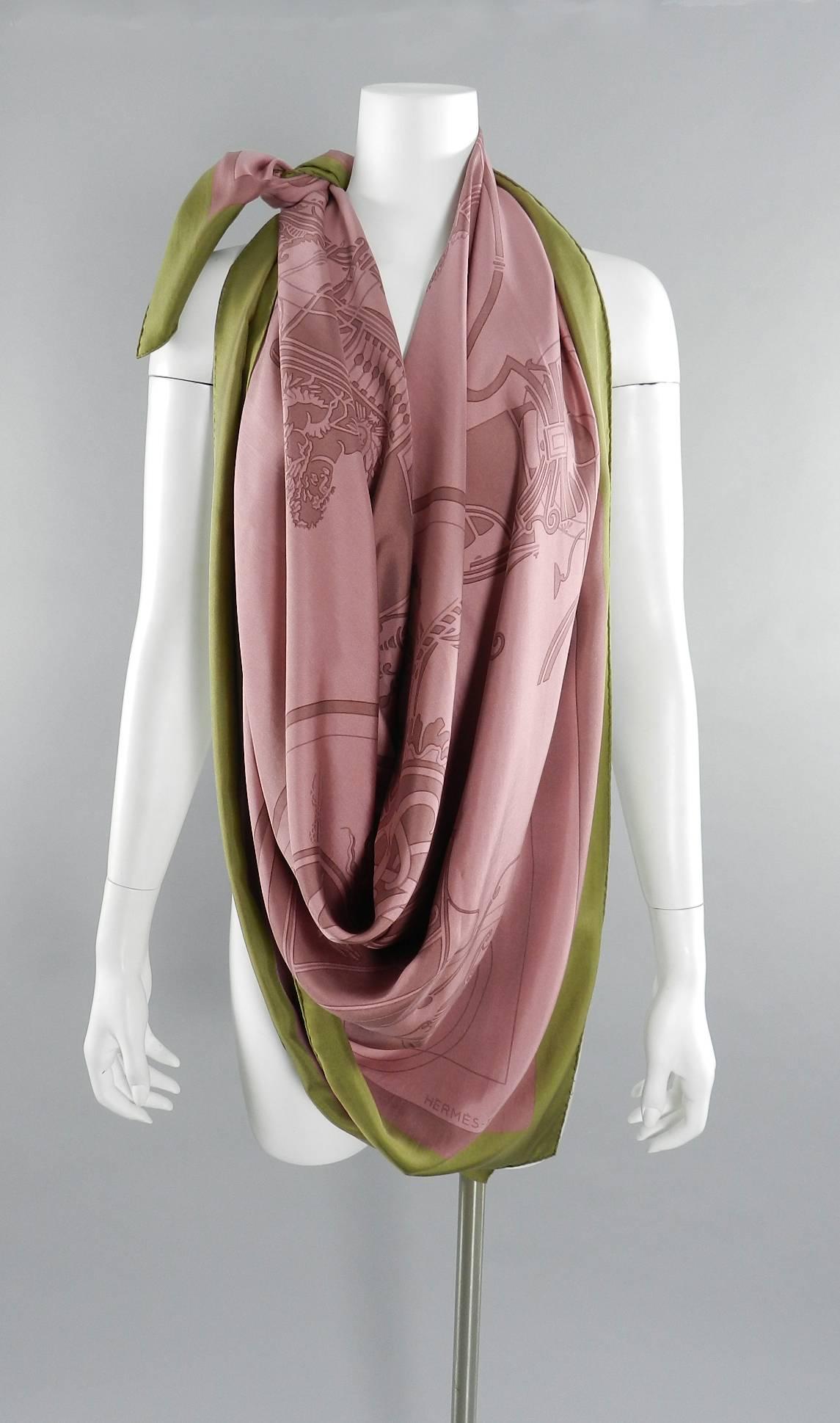HERMES silk twill Ex Libris Carriage 140 cm shawl / wrap - pink and olive.  Excellent pre-owned - with box.

We ship worldwide.