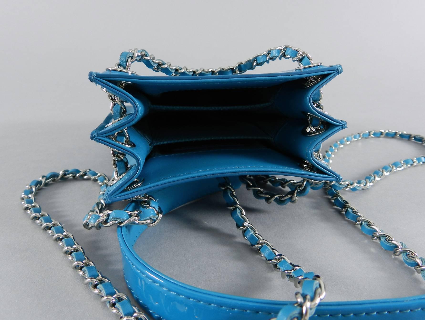 Chanel 14P Runway Turquoise Patent Crossbody Phone Case / Bag 1