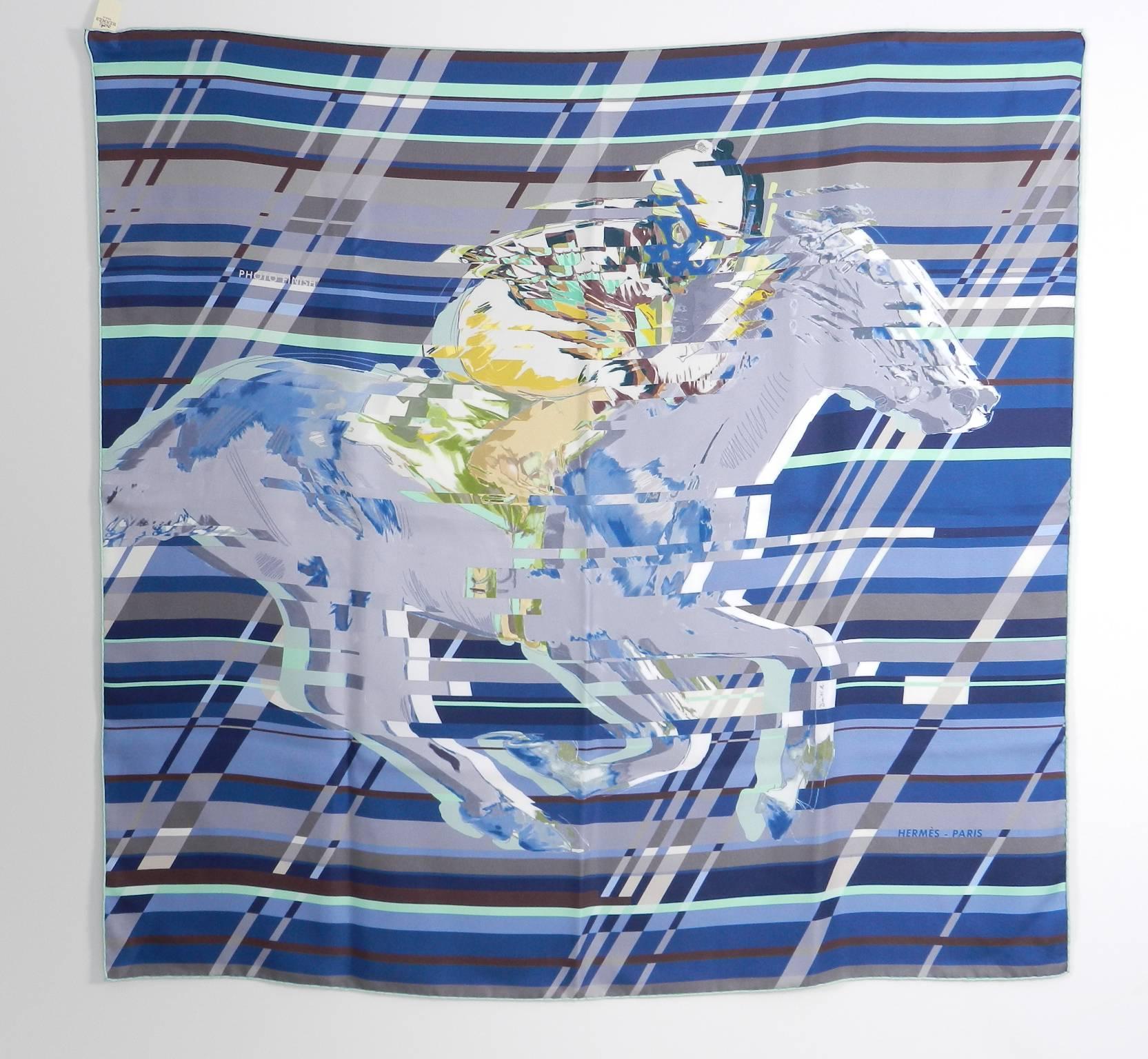 Hermes Photo Finish silk twill 90cm Scarf - Blue Race Horse In Excellent Condition In Toronto, ON