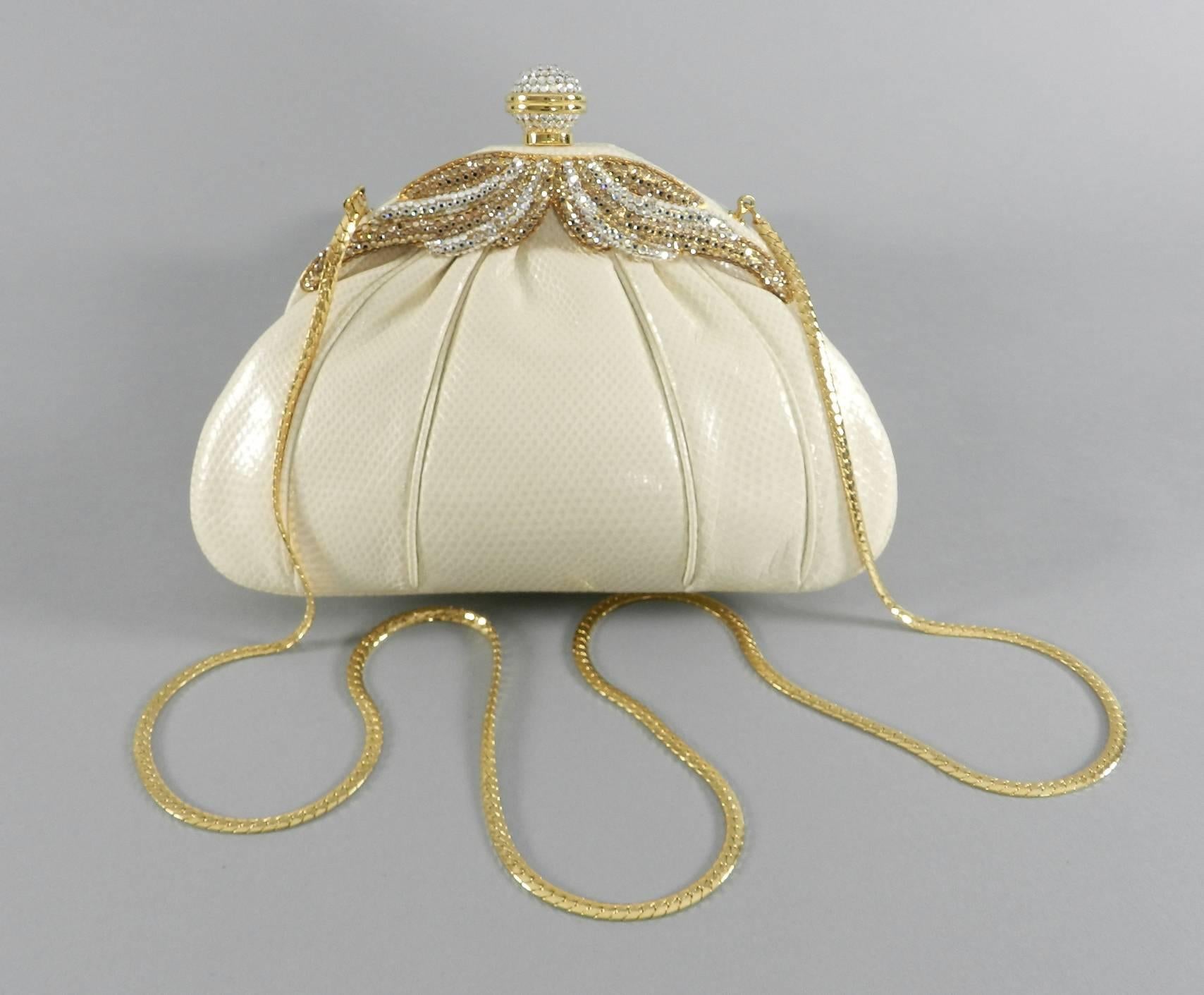 Vintage 1980's Cream Lizard and Swarovski Crystal Evening bag In Excellent Condition In Toronto, ON