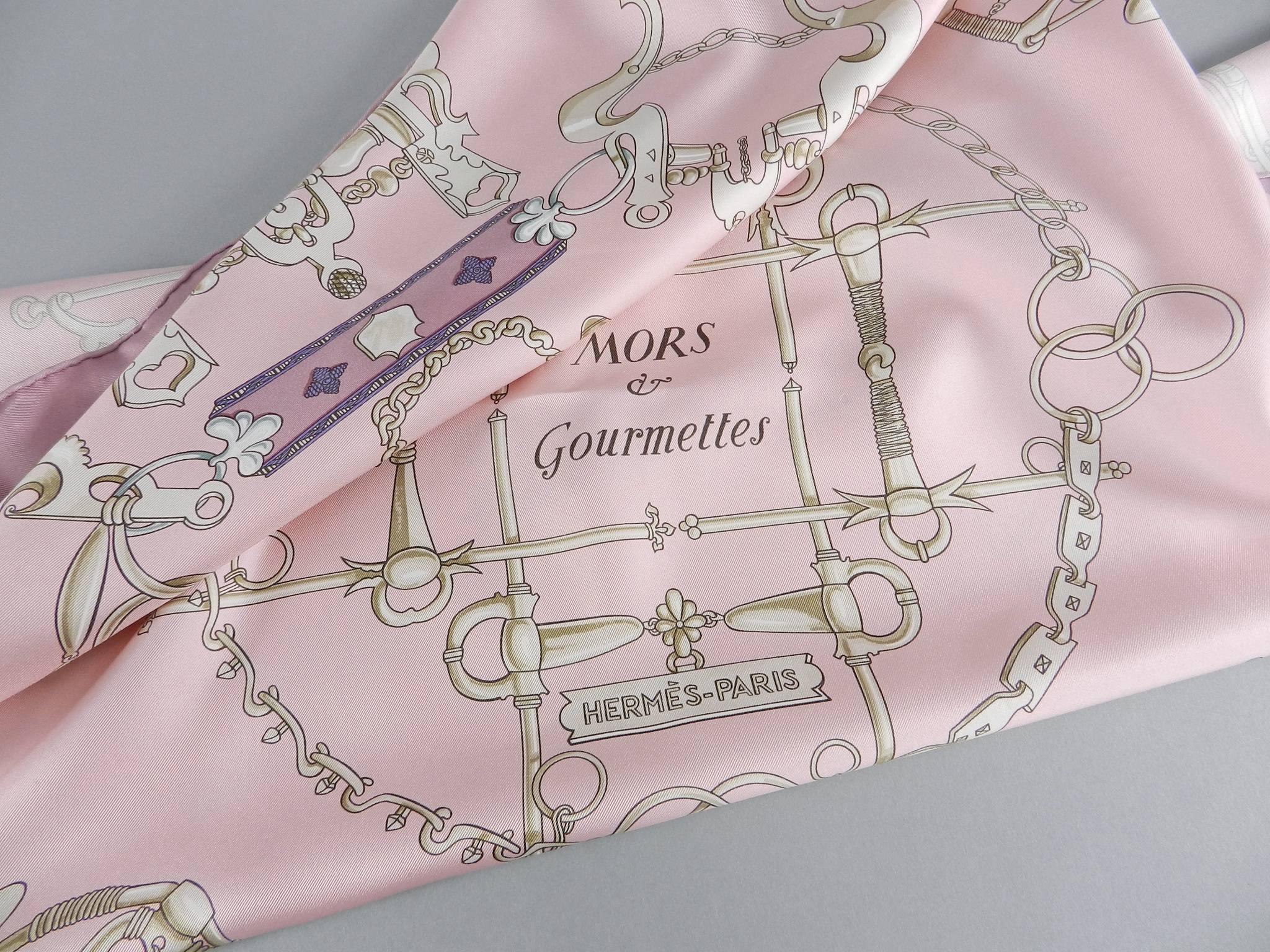 Hermes silk twill 90cm scarf - Mors et Gourmettes in box In Excellent Condition In Toronto, ON