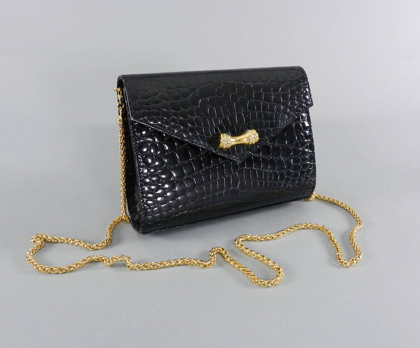 kwanpen Black Small Crocodile Evening bag with Gold chain In Excellent Condition For Sale In Toronto, ON