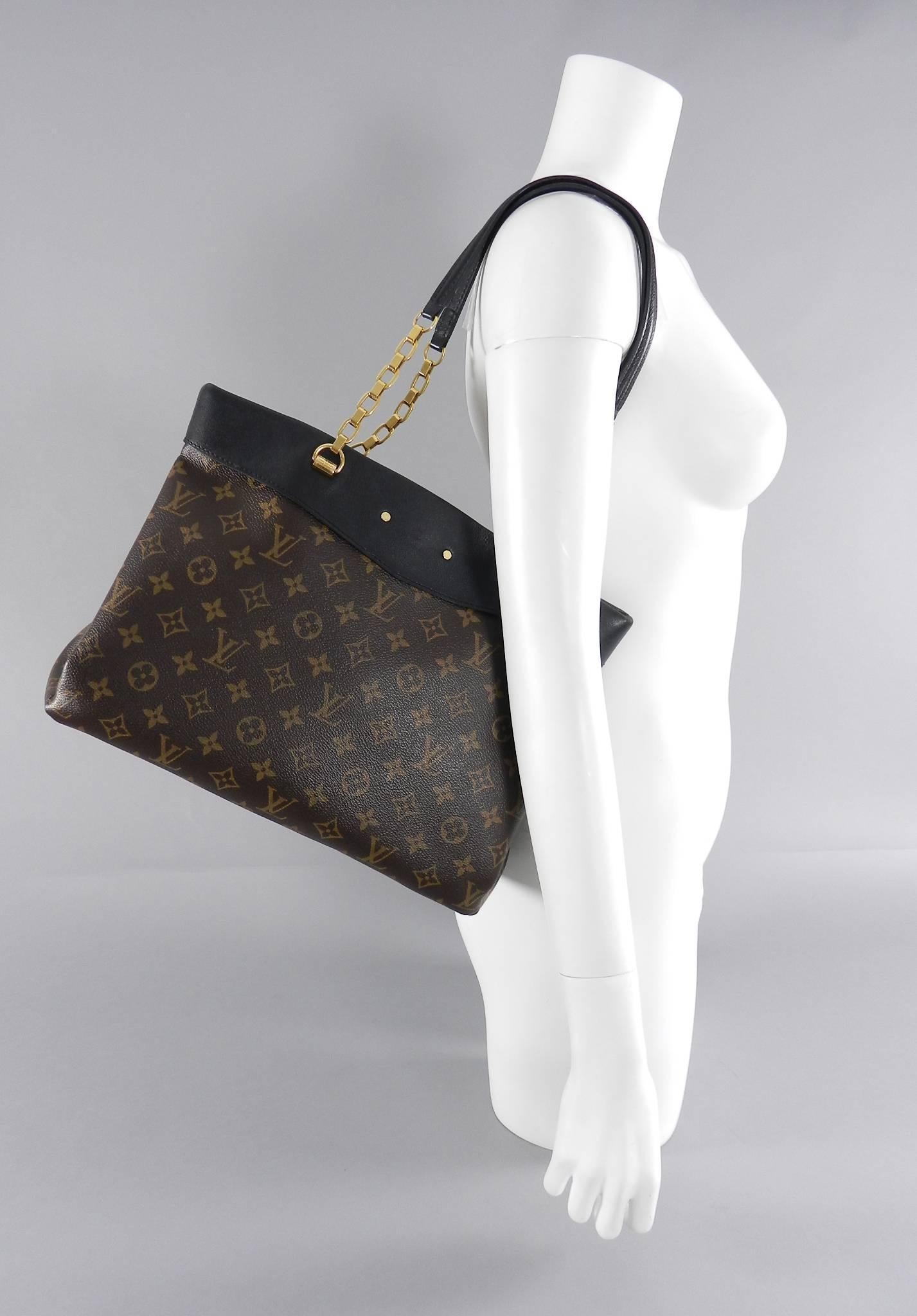 Louis Vuitton Pallas Shopper Bag - Monogram canvas and black In Excellent Condition In Toronto, ON