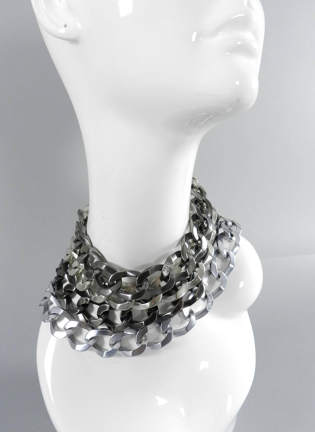 Chanel 13A Chunky Silver Chain Runway Choker Necklace In Excellent Condition In Toronto, ON