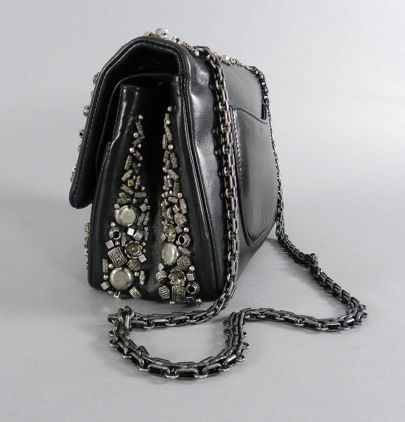 Chanel Bombay 2012 Runway Silver Beaded bag 2.55 medium reissue In Excellent Condition In Toronto, ON
