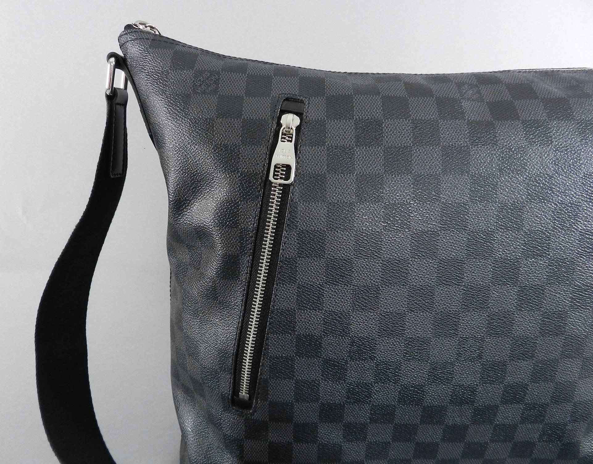 Men's Louis Vuitton Damier graphite Mick GM messenger bag