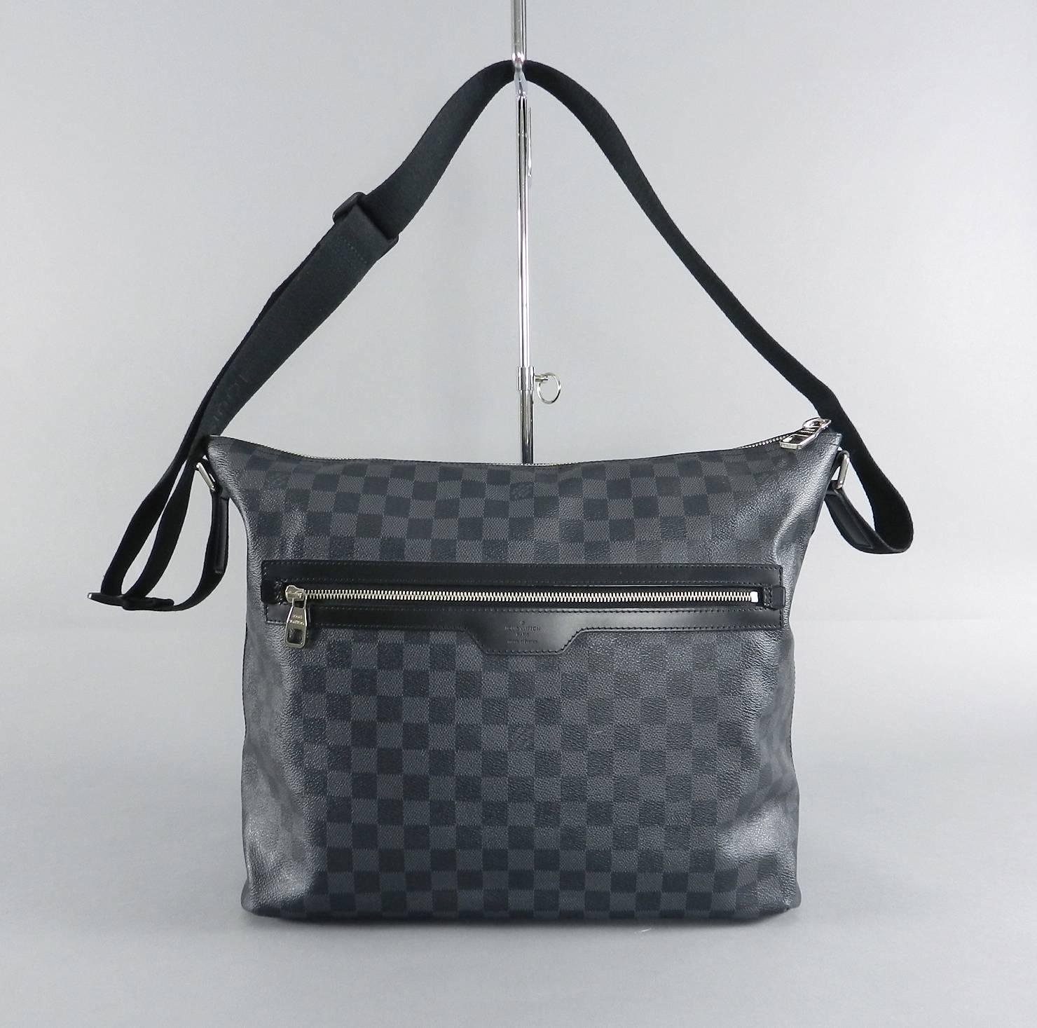 Louis Vuitton Damier graphite Mick GM messenger bag 4