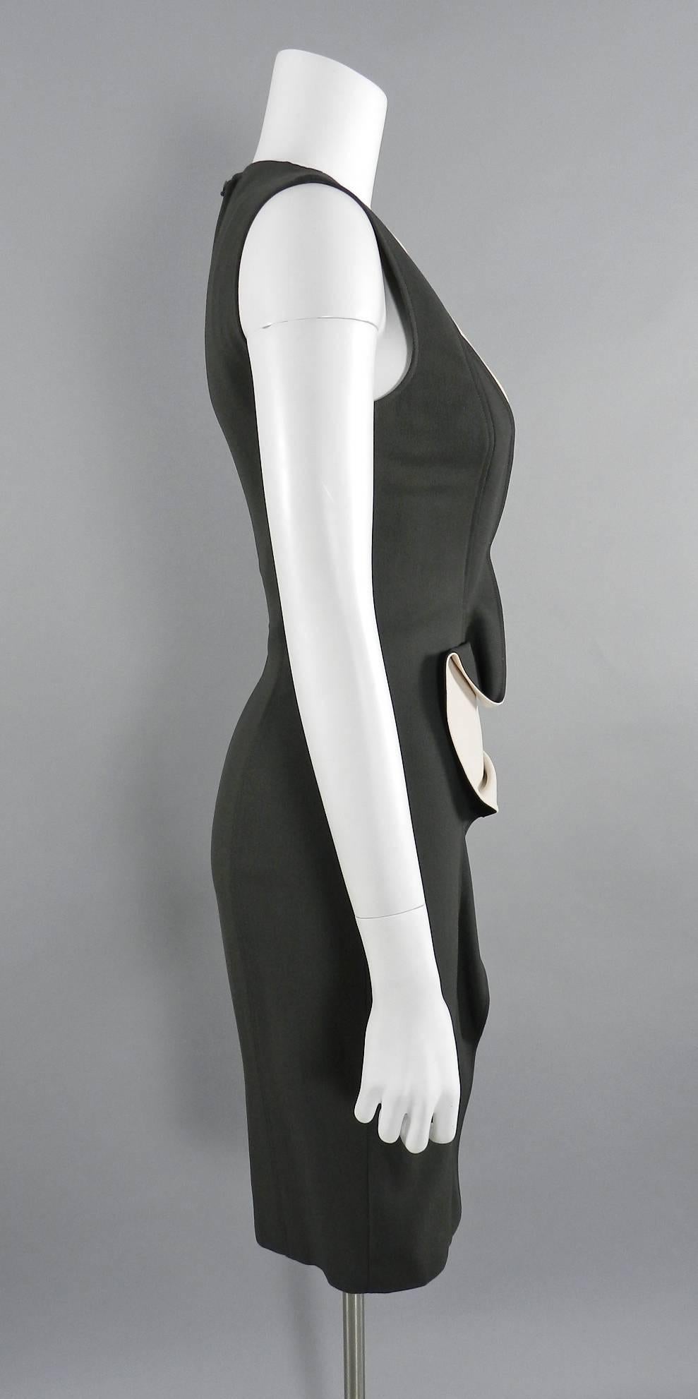Elie Saab Dark Gray and Shell Pink Wiggle Dress with Ruffle In Excellent Condition In Toronto, ON