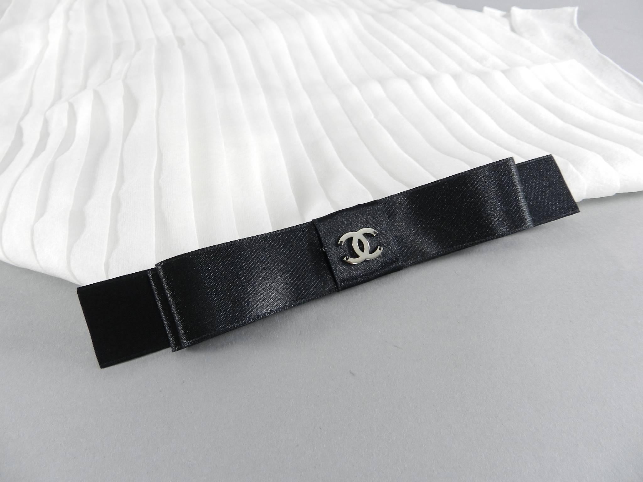 CHANEL sheer white silk pleated long scarf with Black satin Bow For Sale 1