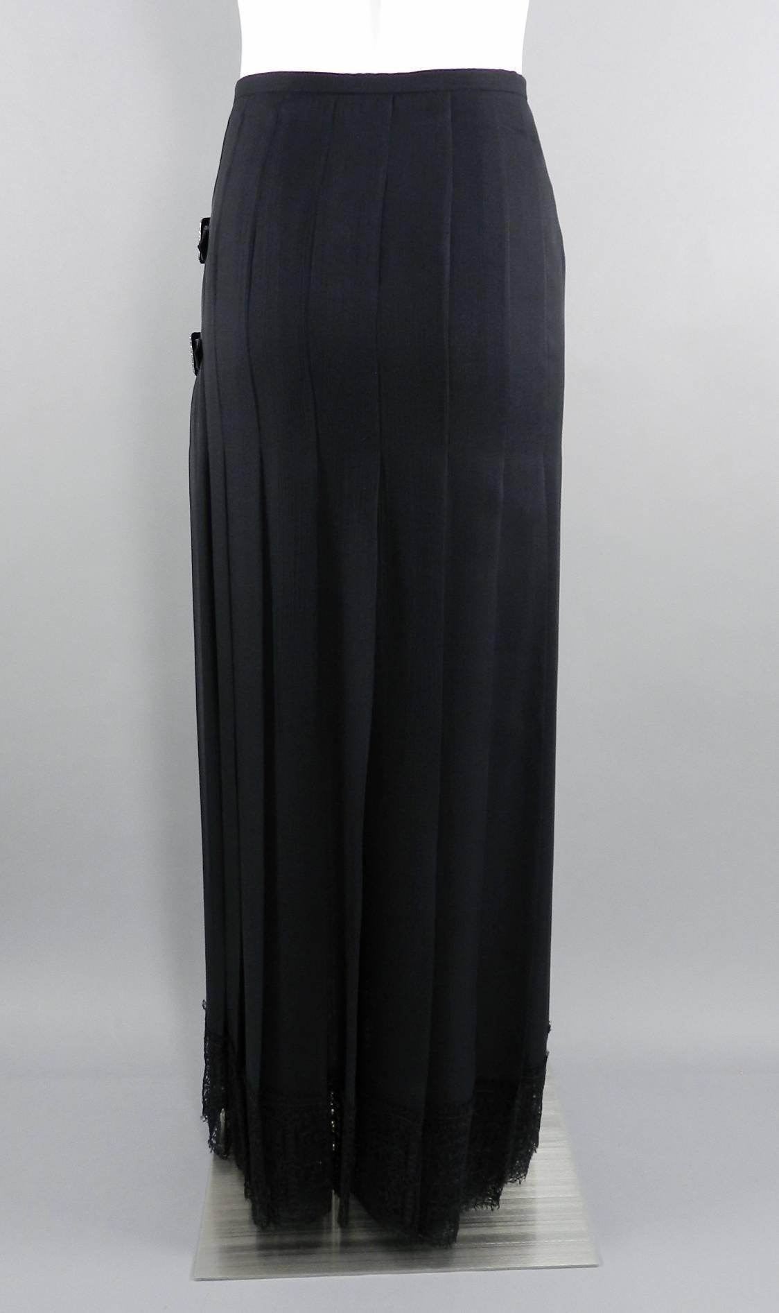 Chanel Edinburgh 13A 2013 Runway Long Black silk Skirt with Lace Hem 4