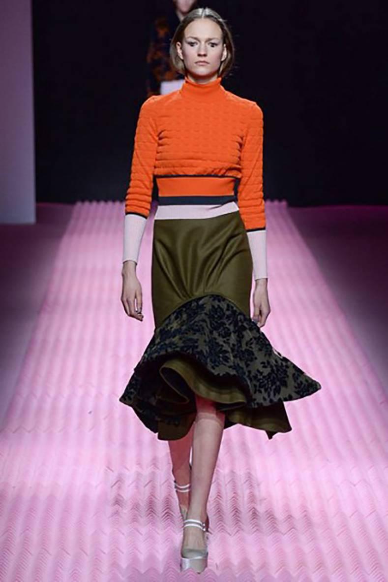 mary katrantzou olive green flocked mesh and felt wool skirt In New Condition In Toronto, ON