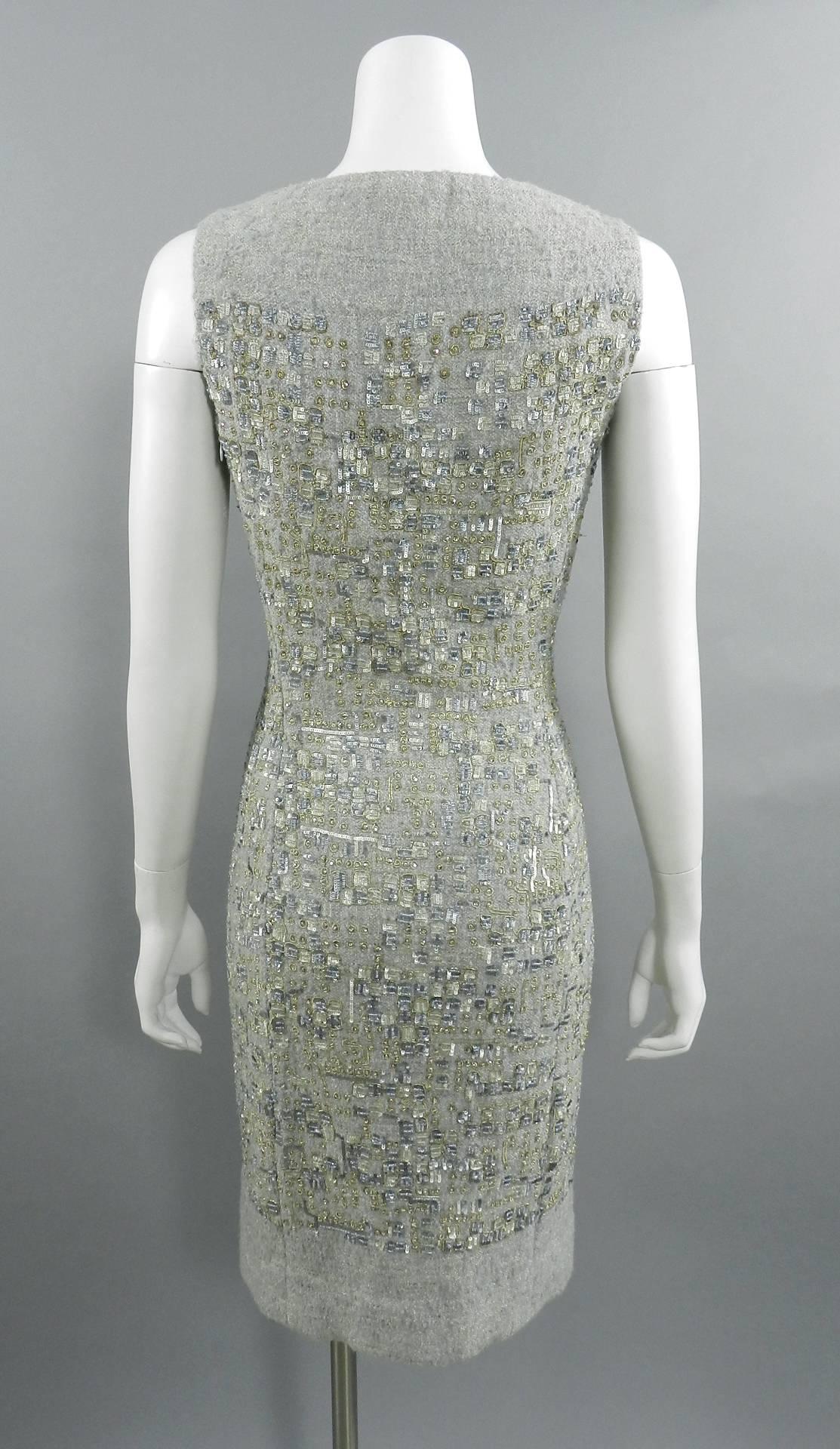Pierre Balmain by Oscar de la Renta Haute Couture Grey Wool Lesage Bead Dress In Excellent Condition In Toronto, ON