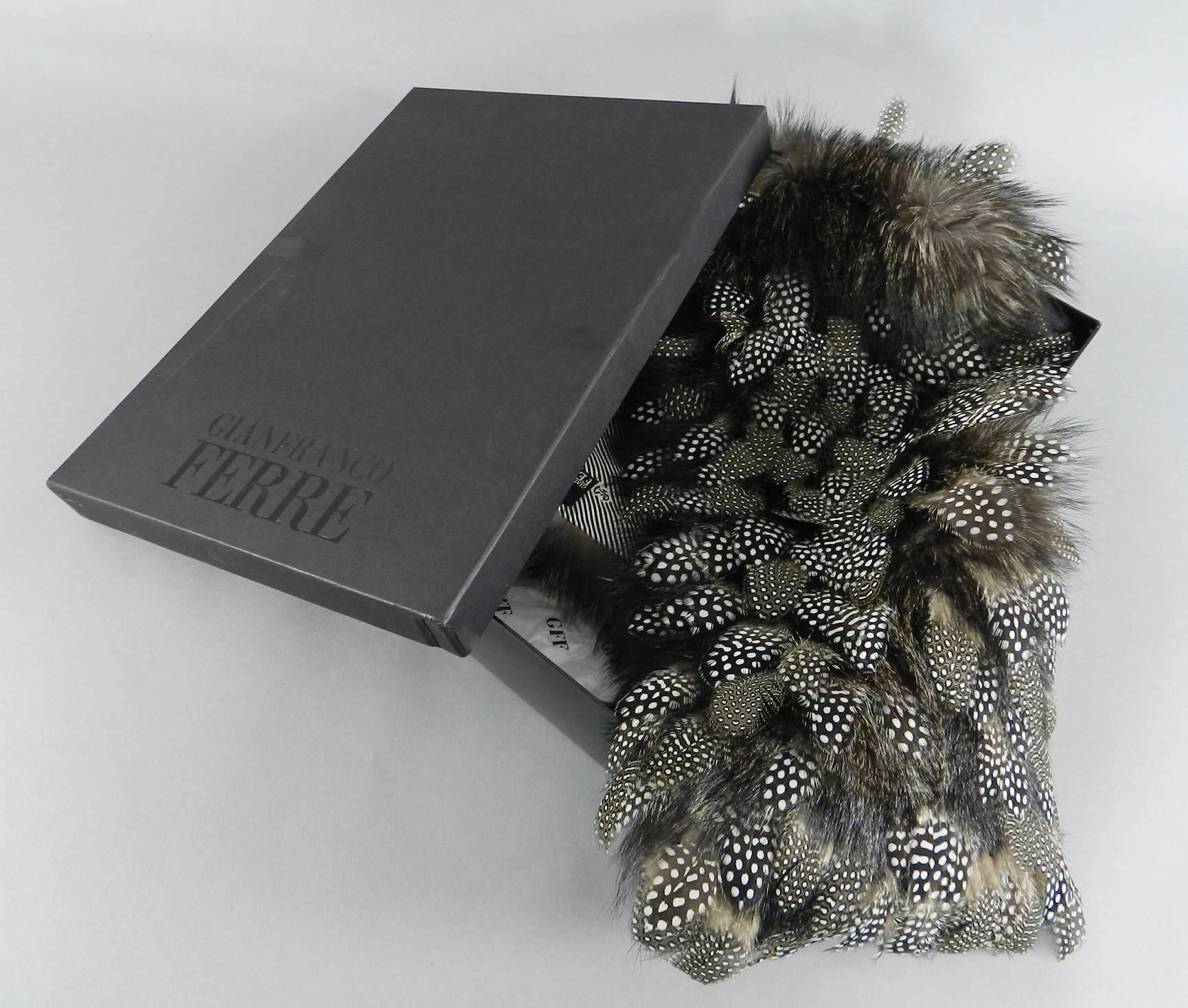 Black Gianfranco Ferre Fox fur and Feather Scarf