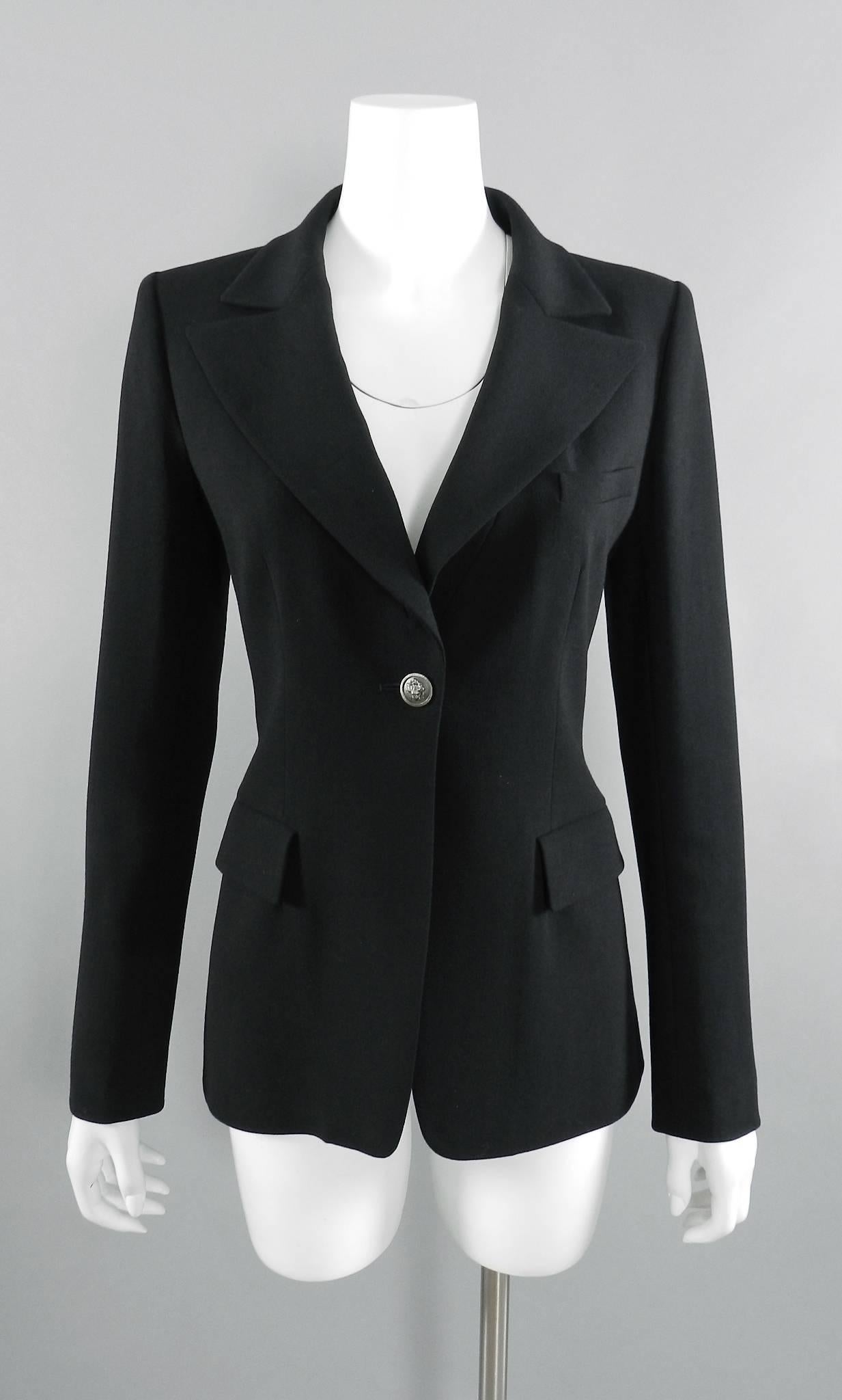 CHANEL 08A Fall 2008 Classic Black Wool Blazer Jacket with Lion Button In Excellent Condition In Toronto, ON