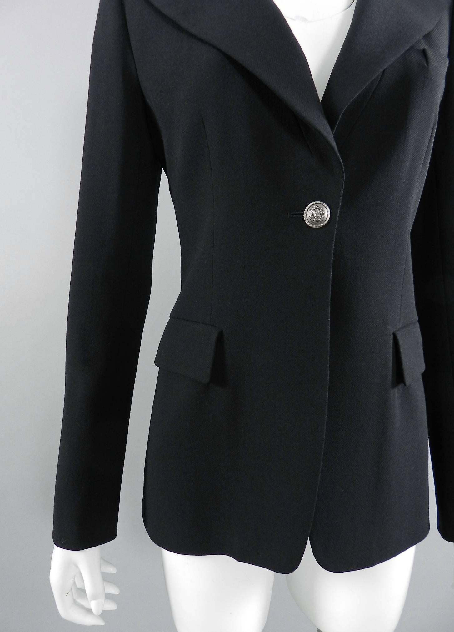 Women's CHANEL 08A Fall 2008 Classic Black Wool Blazer Jacket with Lion Button