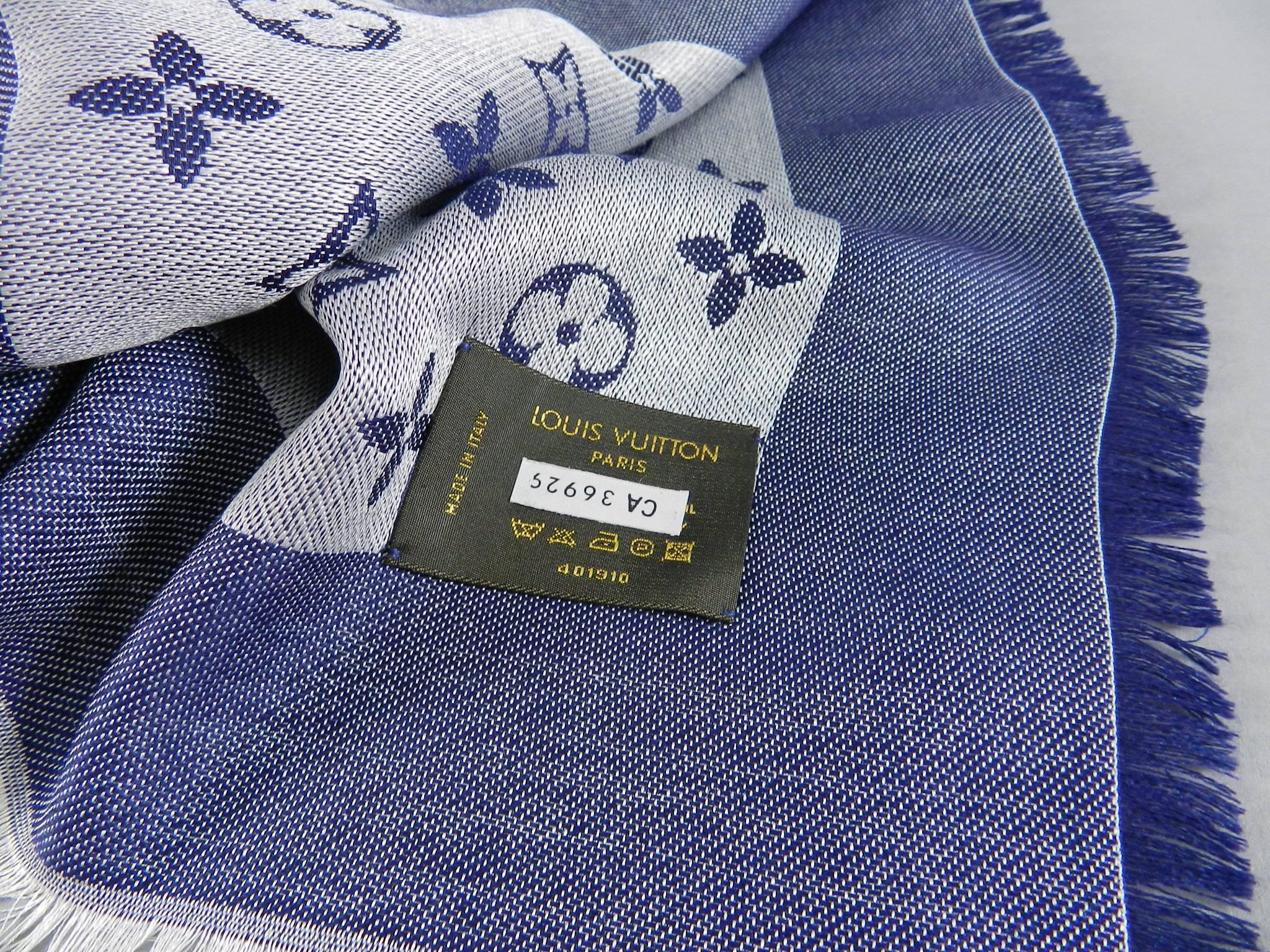 louis vuitton scarf blue and grey