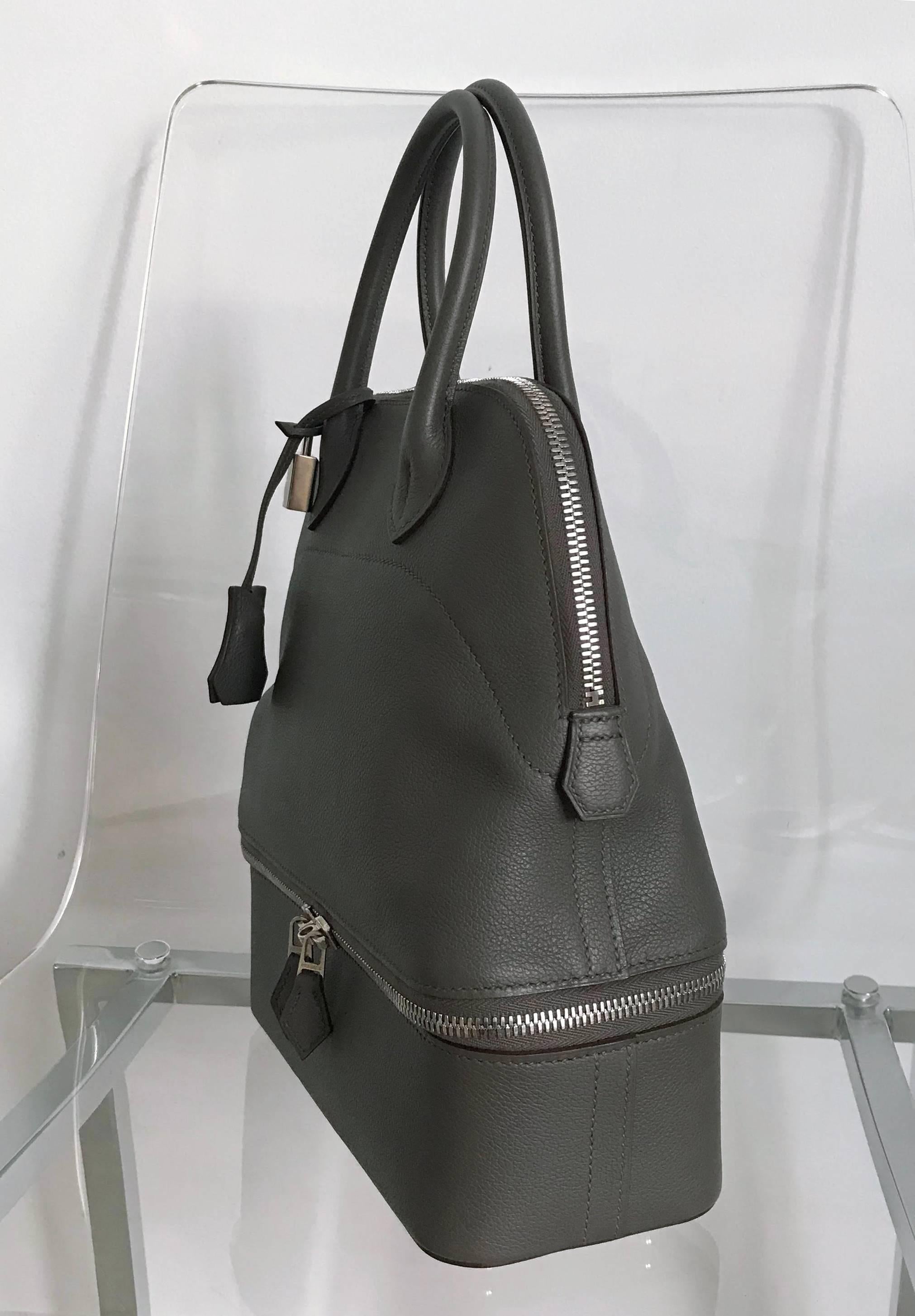 Hermes Sac Bolide Secret PM Etain Veau Evercolor In Excellent Condition For Sale In Toronto, ON