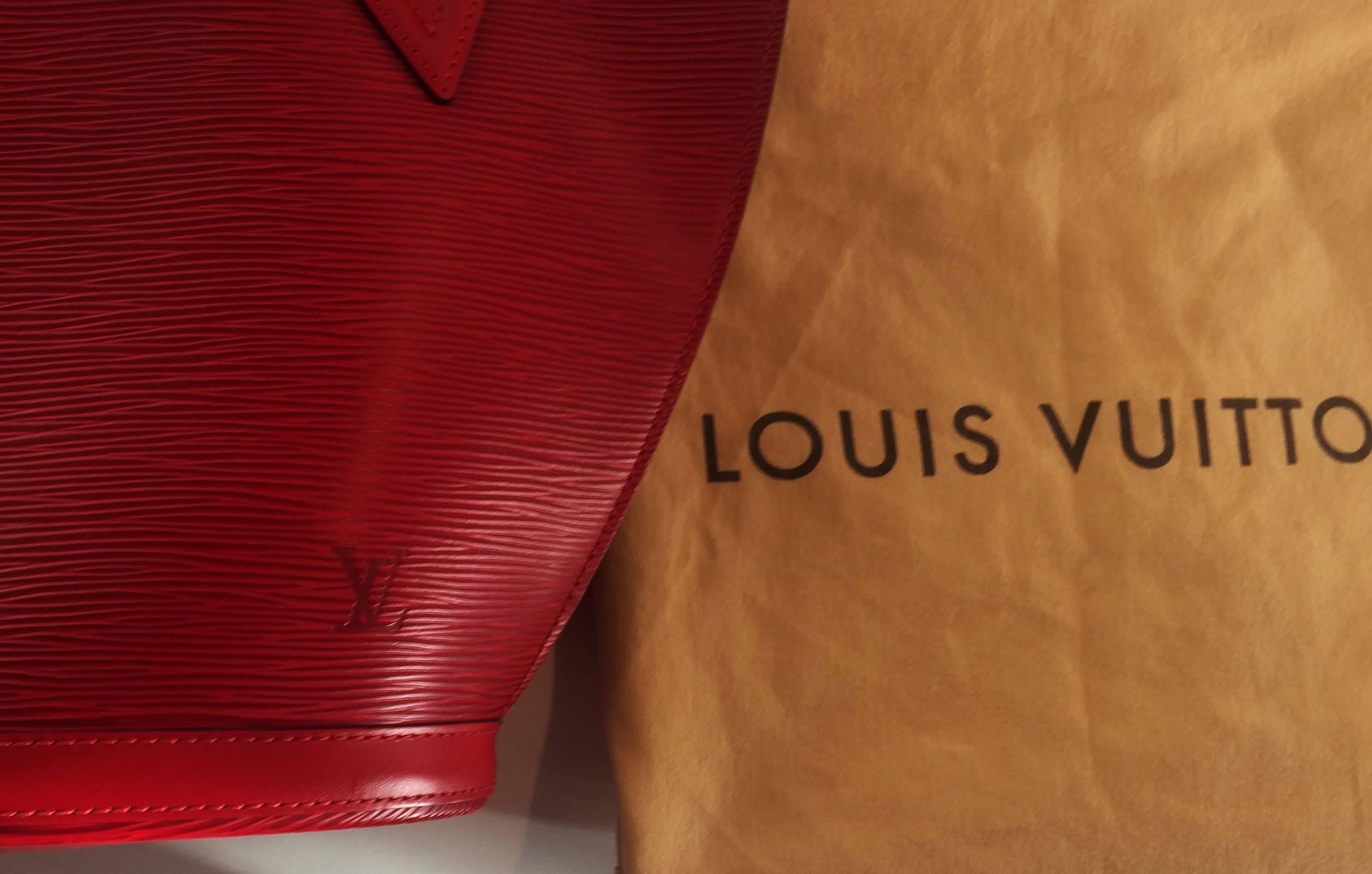 Red EPI Leather St. Jacques Louis Vuitton handbag bag purse In Excellent Condition In Daylesford, Victoria