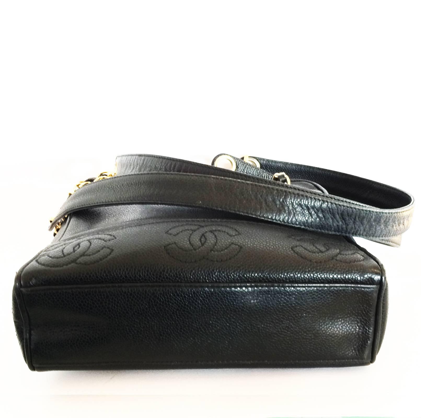 Chanel black caviar leather crossbody bag handbag In Excellent Condition In Daylesford, Victoria