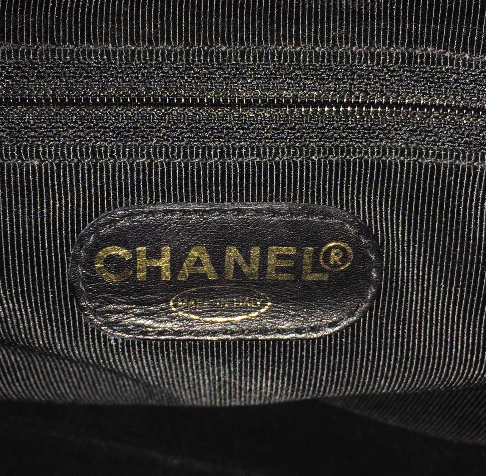 Chanel black caviar leather crossbody bag handbag 3